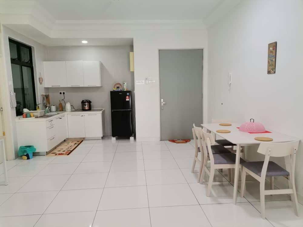 Paradigm Mall Platino Apartment 2BR 2FREE By Natol