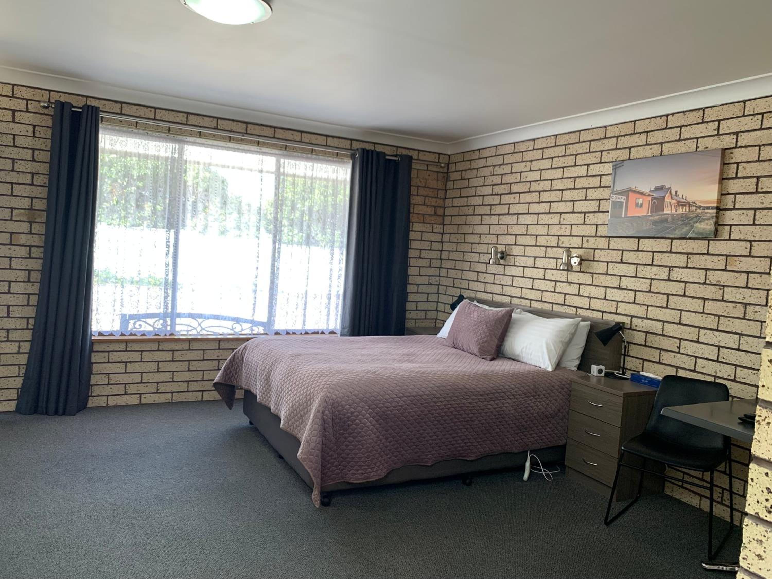 Cowra Crest Motel