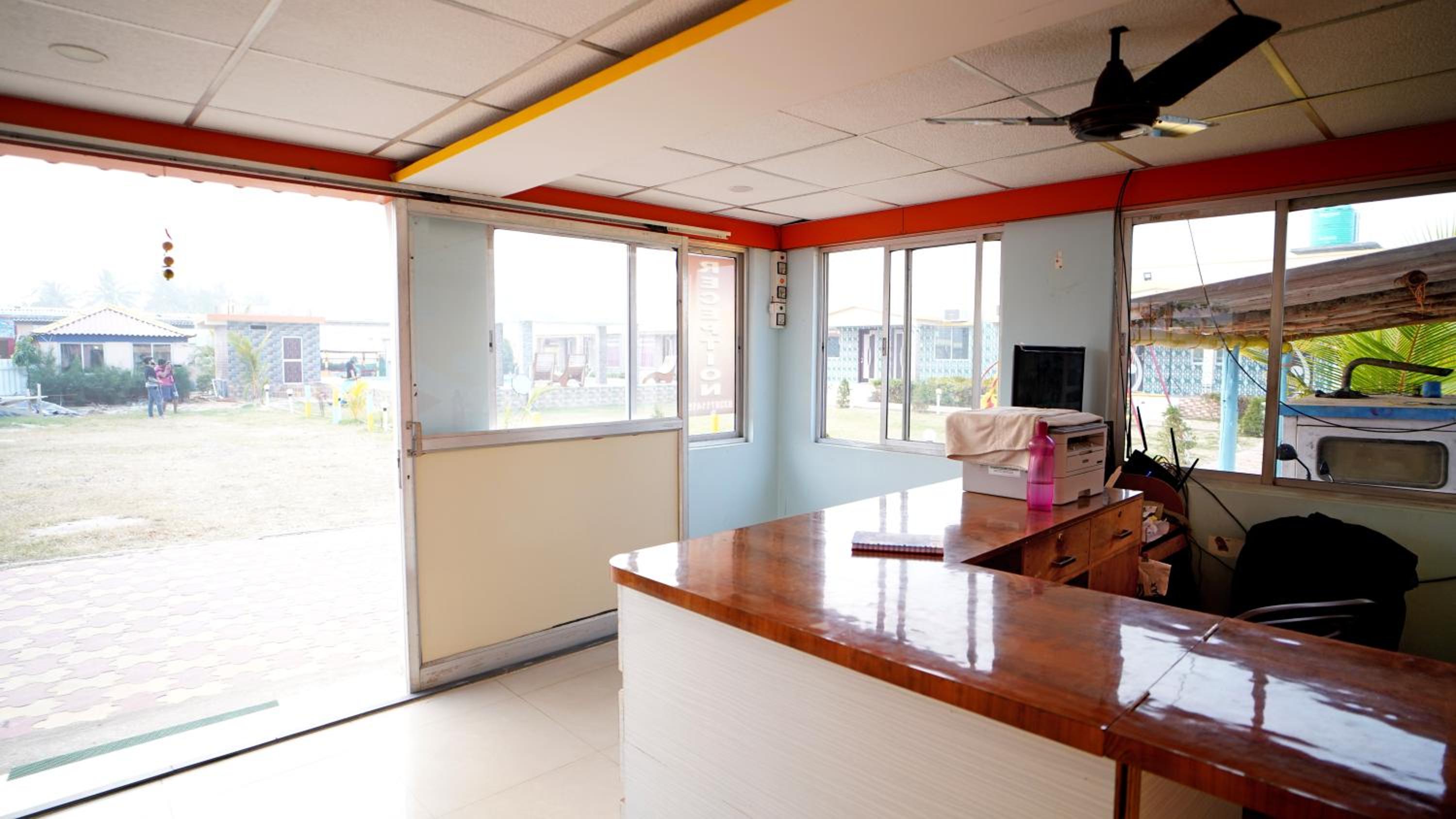 Lobby & Reception