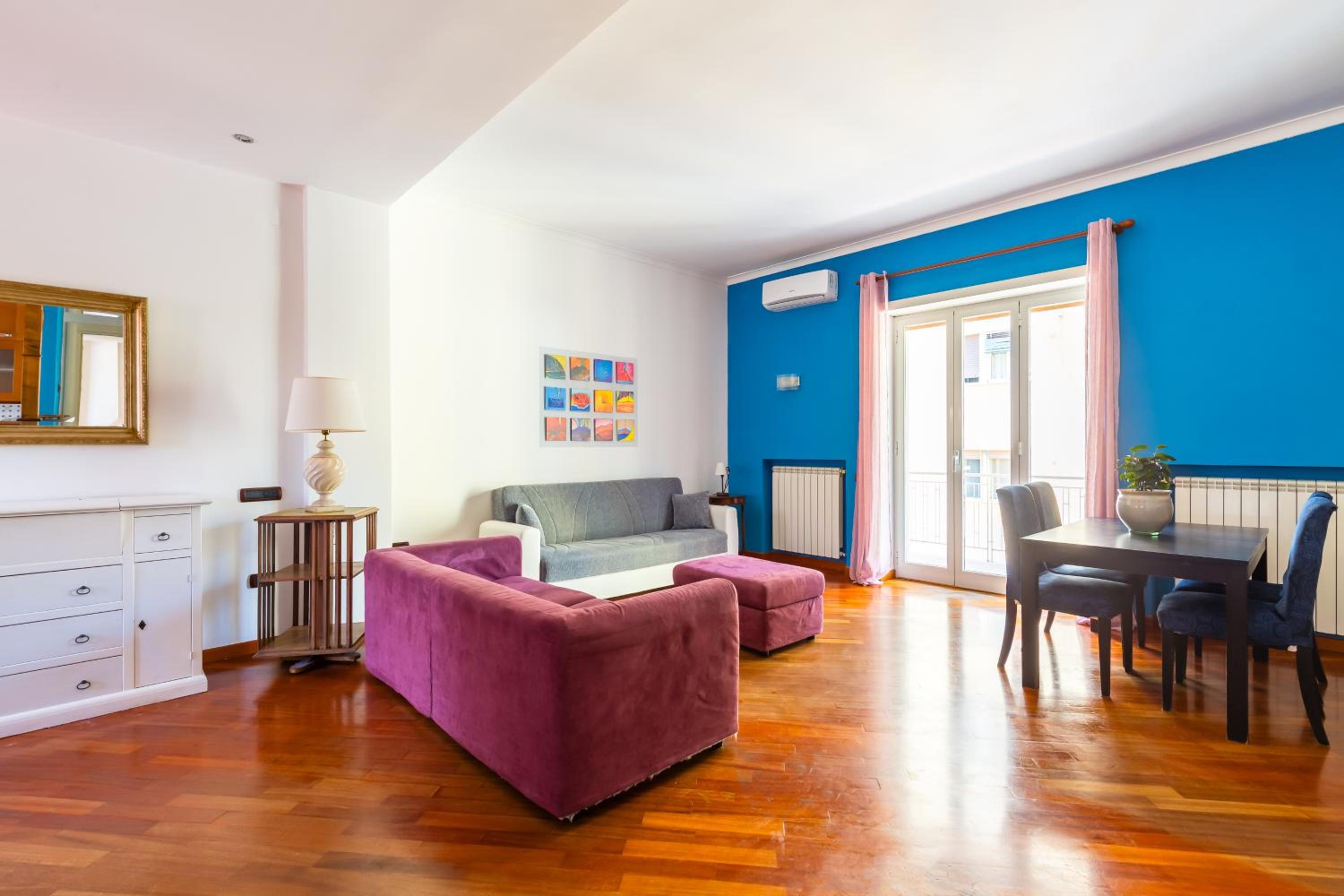 AleHouse at Napoli Expo by Napoliapartments