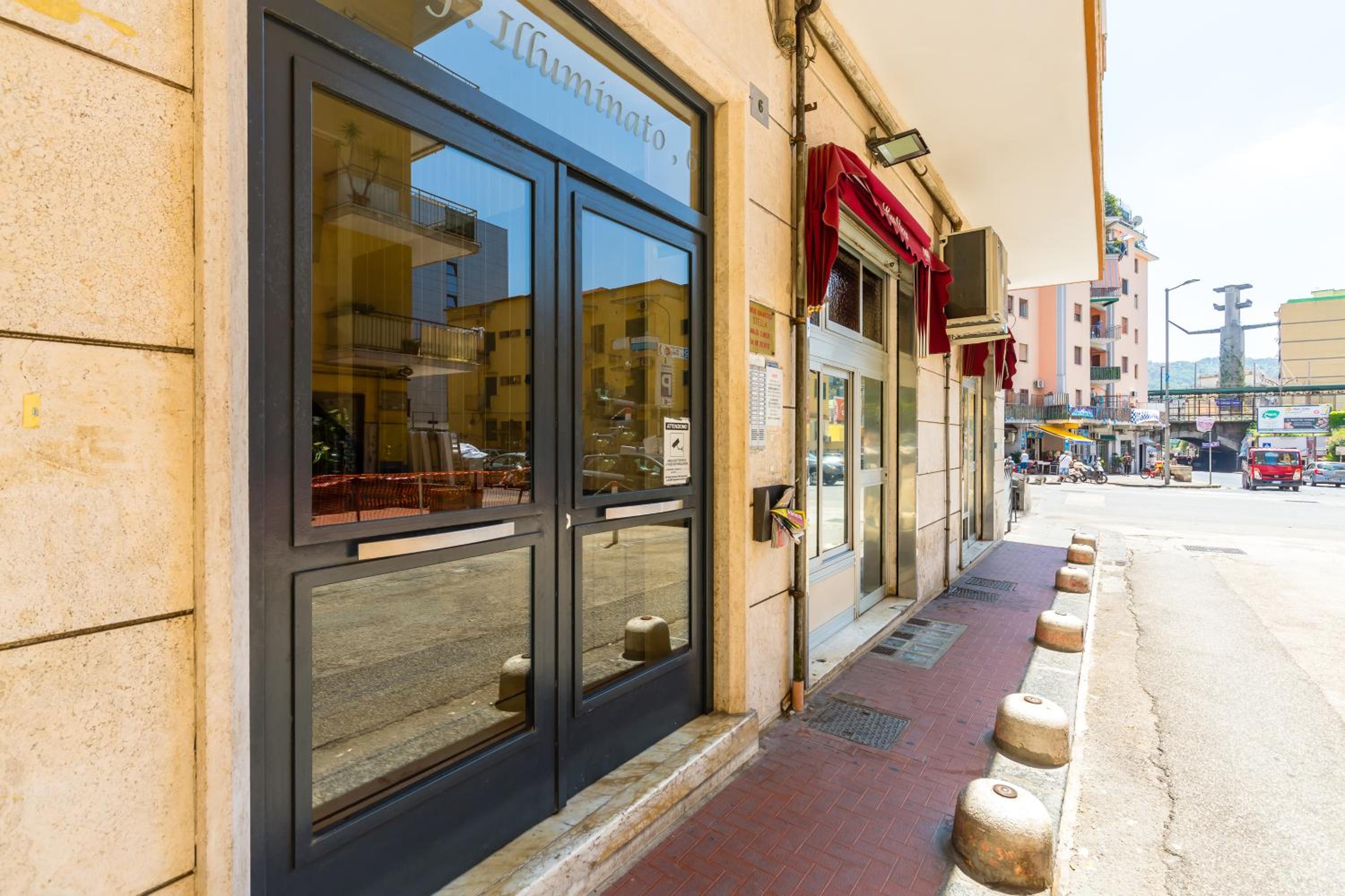 AleHouse at Napoli Expo by Napoliapartments