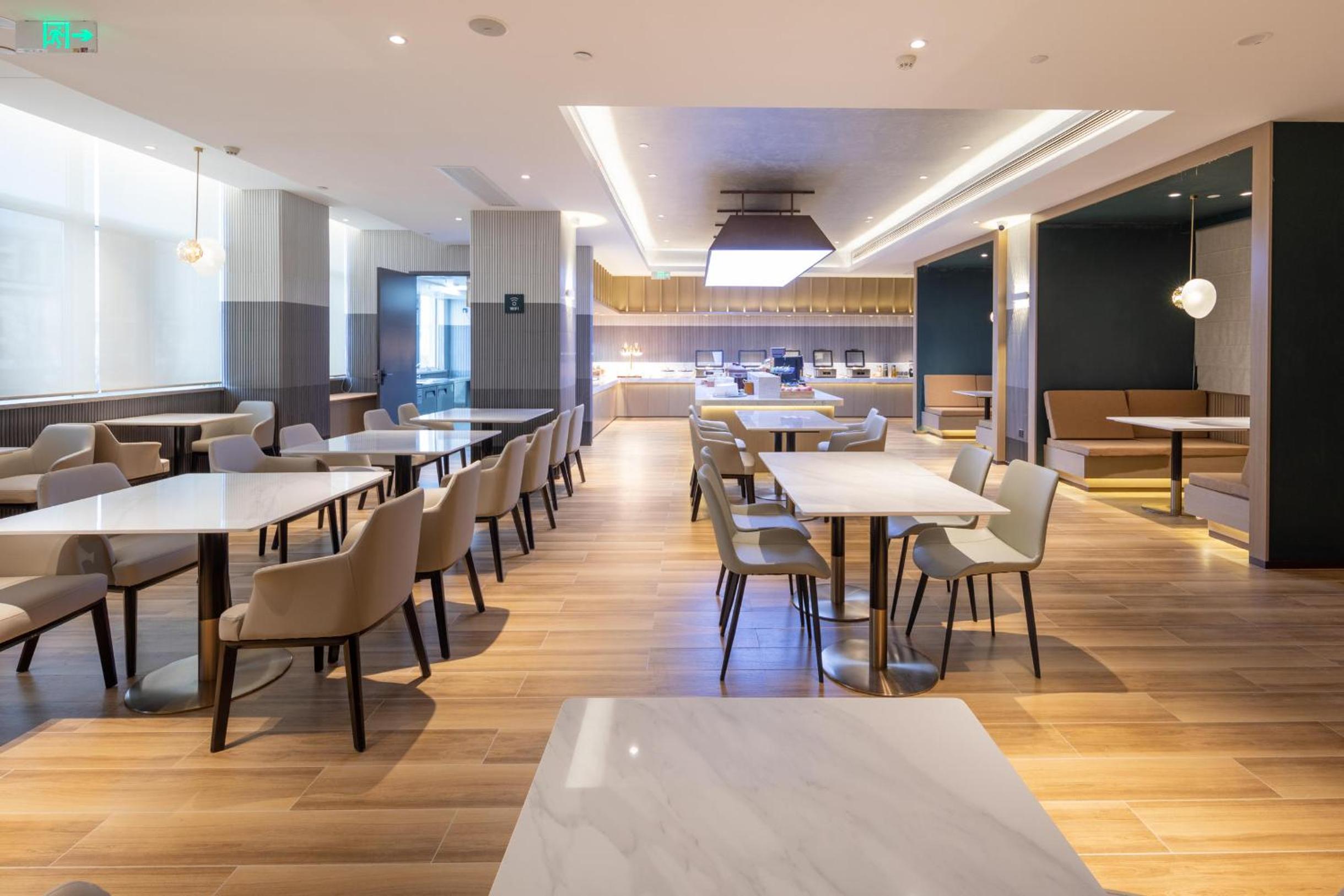 Atour Hotel Suqian Industrial Park Wuyue Plaza