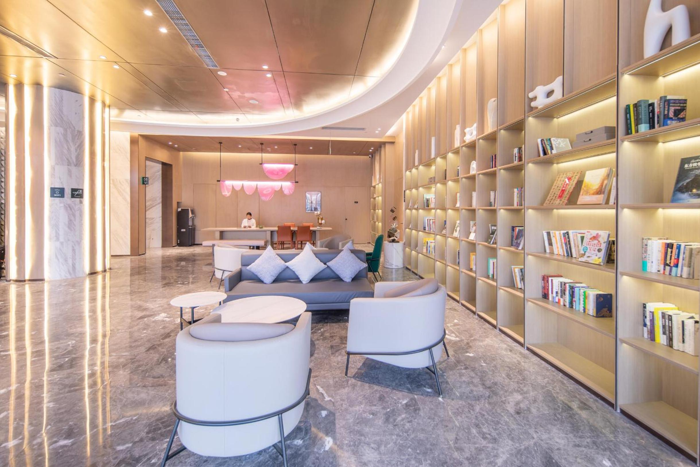 Atour Hotel Suqian Industrial Park Wuyue Plaza