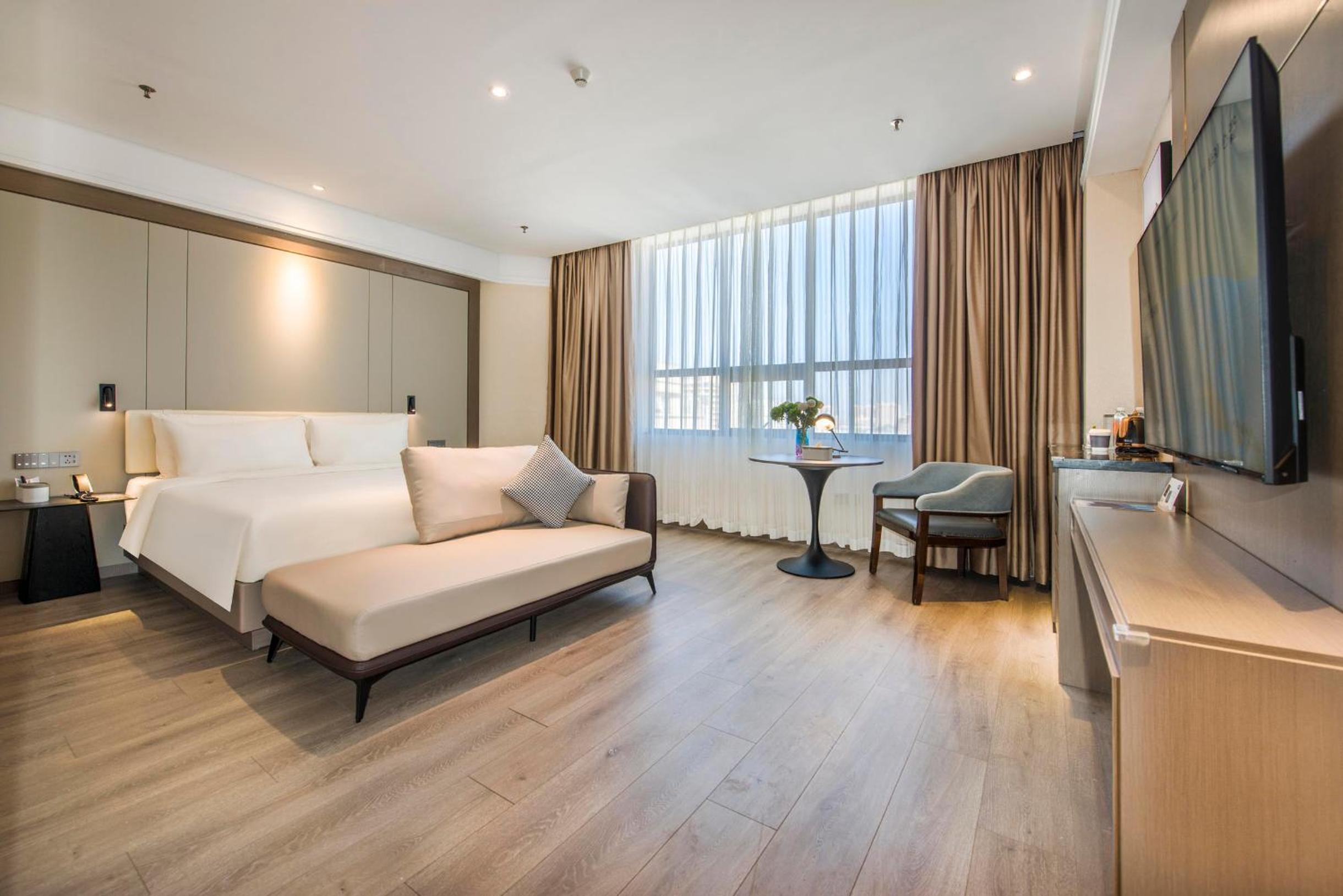 Atour X Hotel Yangjiang Jiangcheng Junyi Plaza