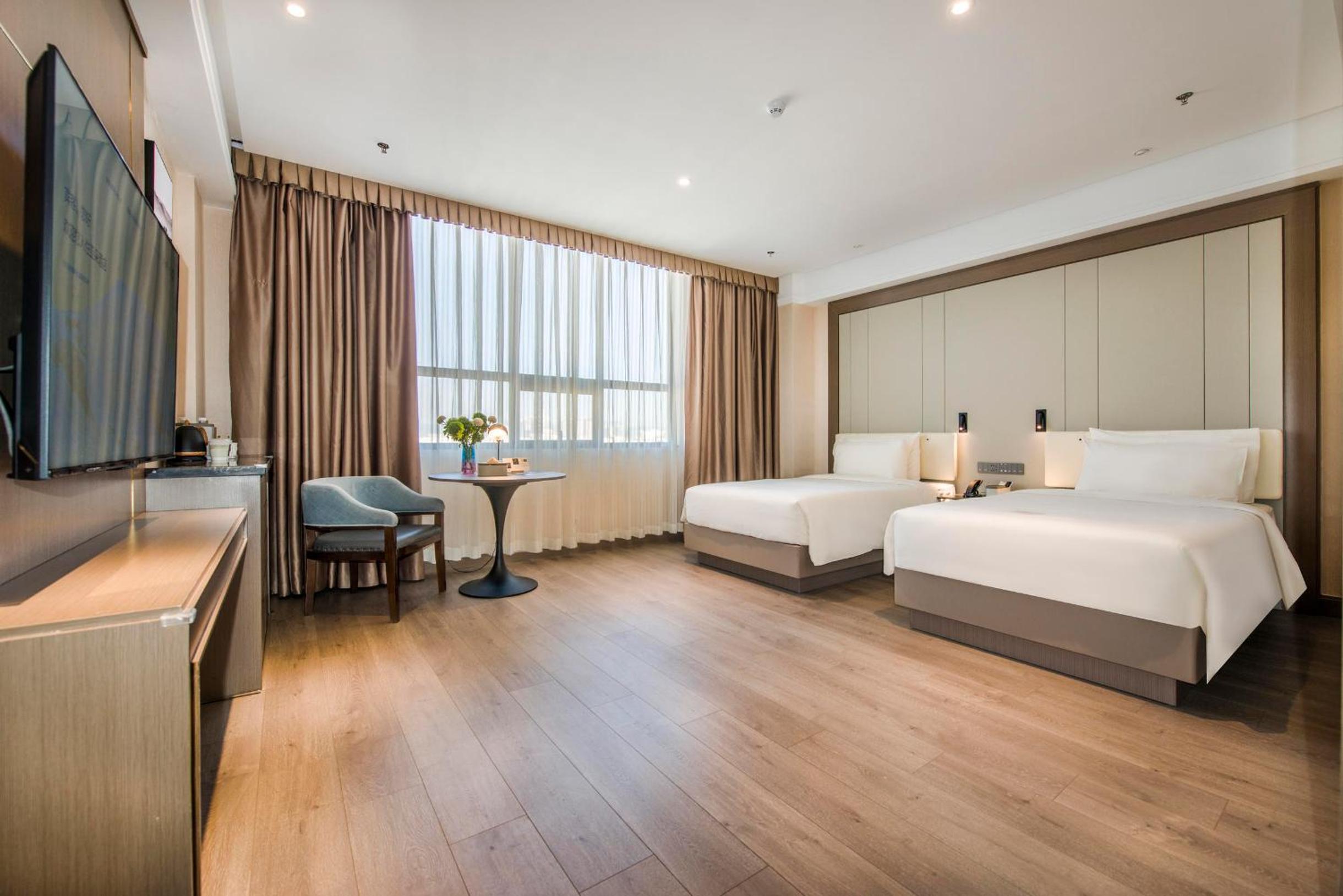 Atour X Hotel Yangjiang Jiangcheng Junyi Plaza