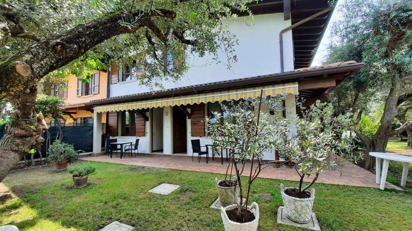 Elisa Holidays Apartments view 3