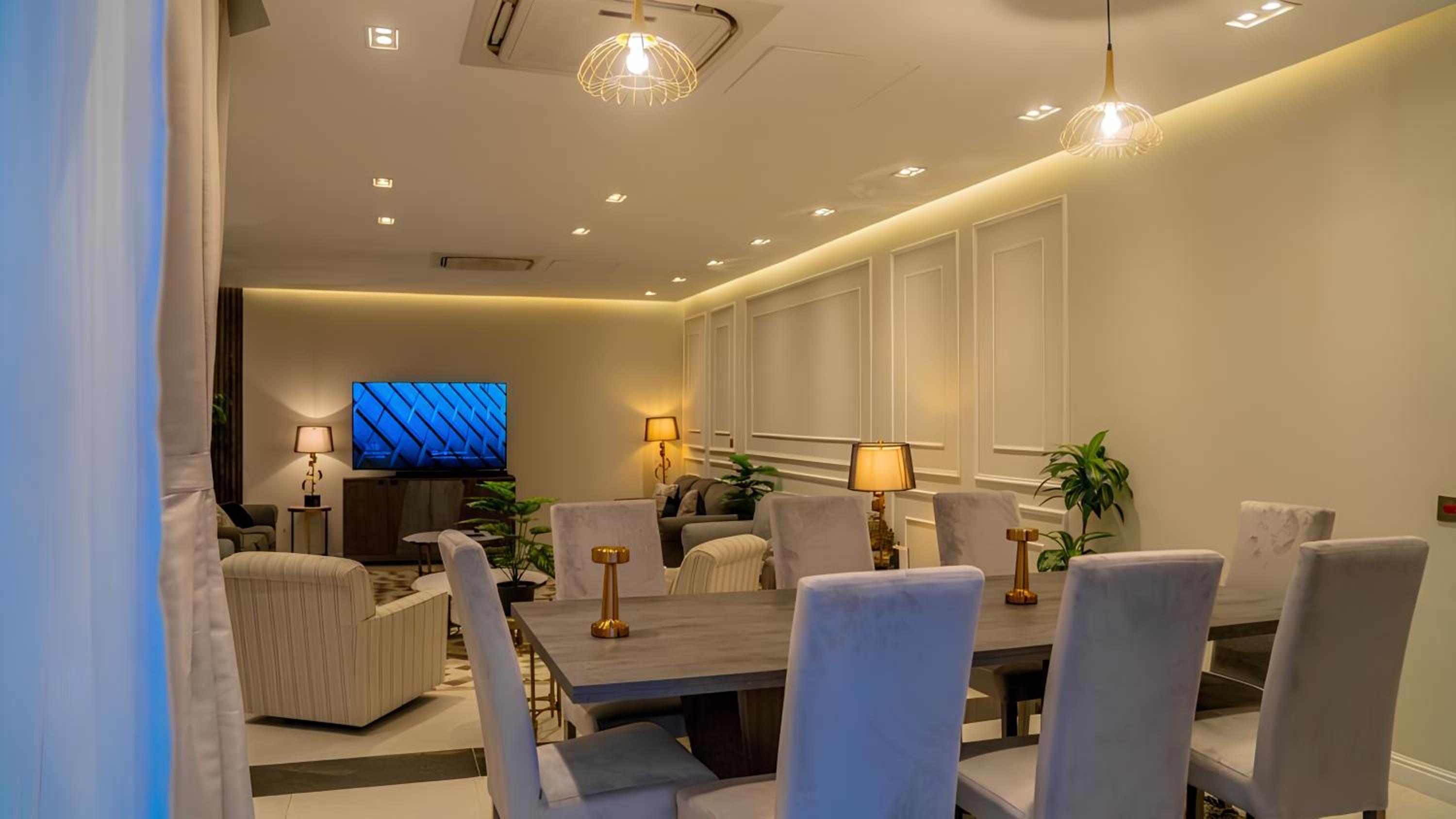 Al Qand Chalet For Families Only