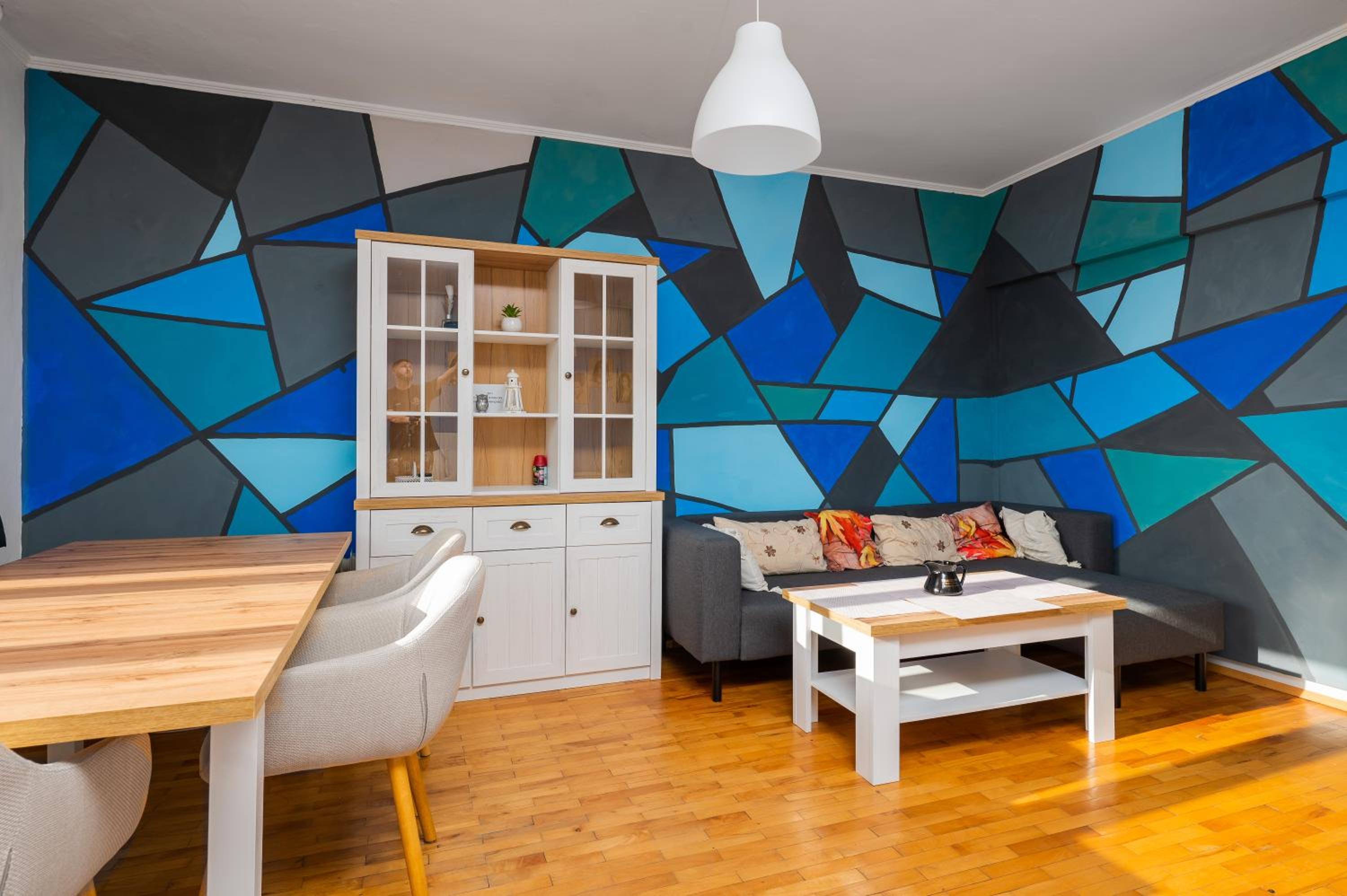 Prime Location in City Center I The Blue Art Spot