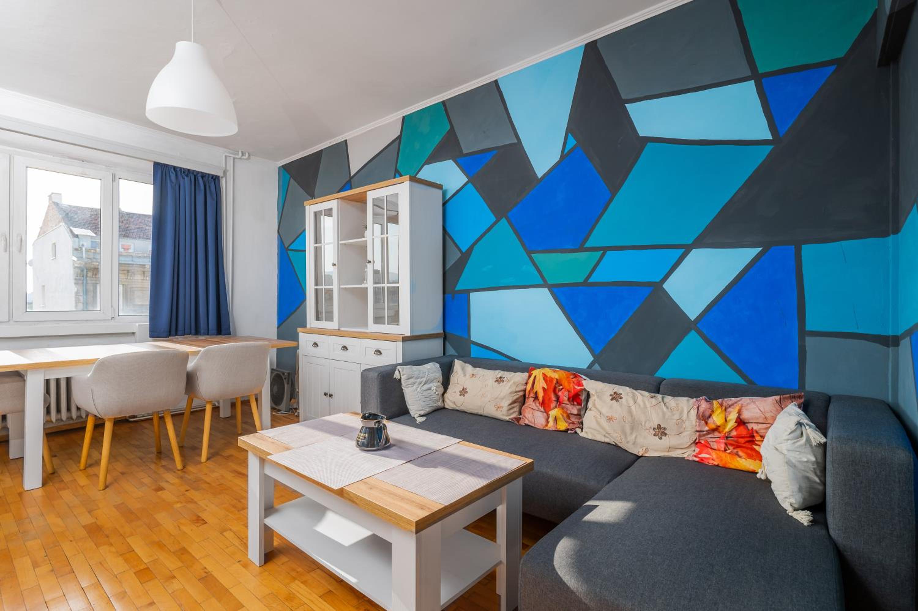 Prime Location in City Center I The Blue Art Spot