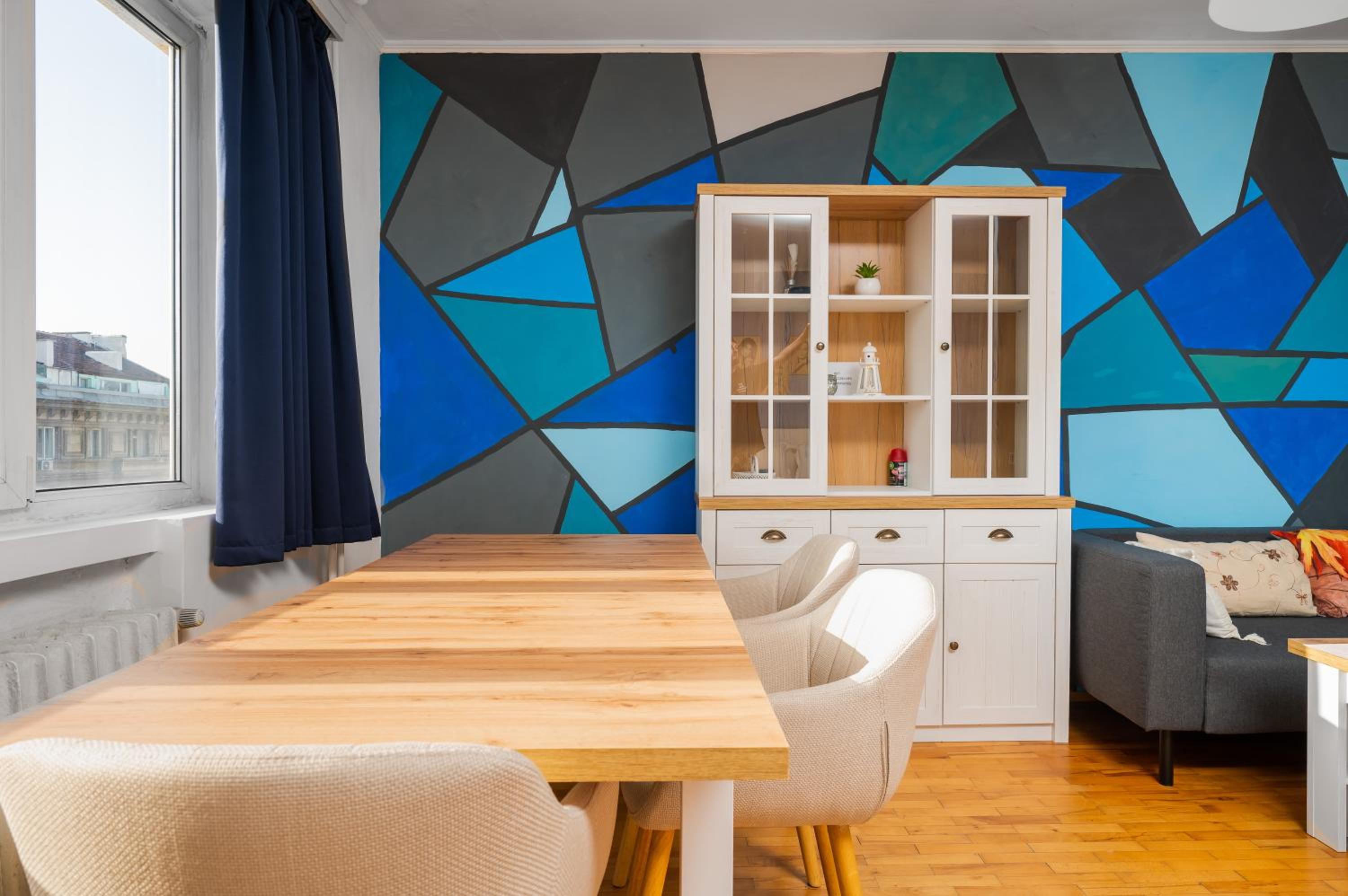 Prime Location in City Center I The Blue Art Spot