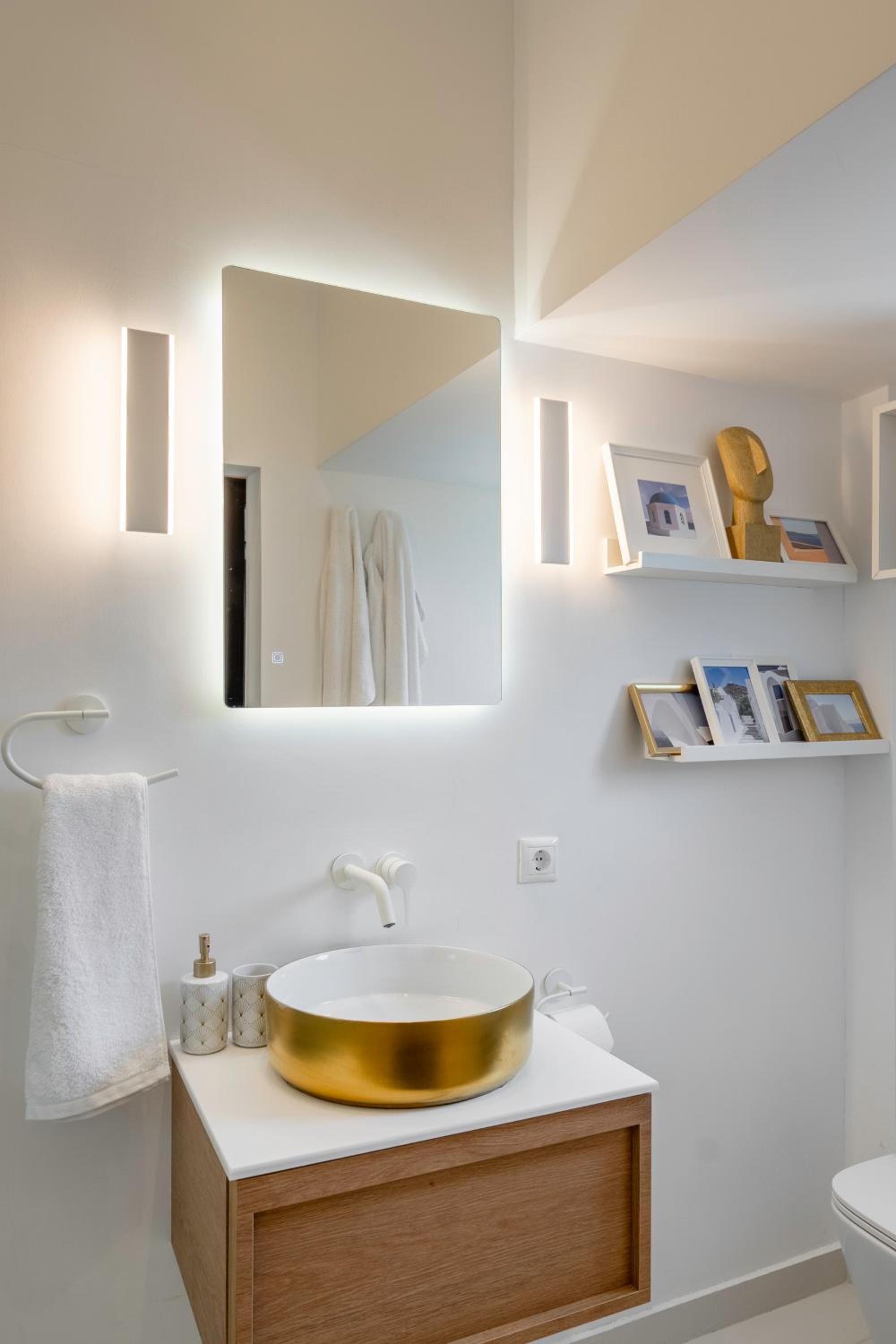 The Owl Gazi 1 BDRM Penthouse