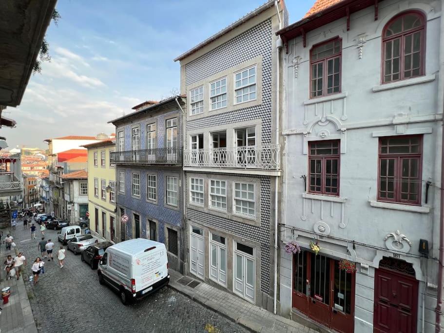 Caldeireiros Lovely Suite by Porto City Hosts view 3