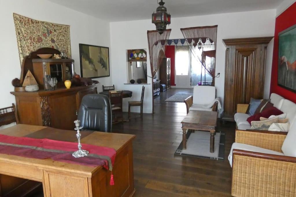 Herrschaftliches Apartment in historischer Villa
