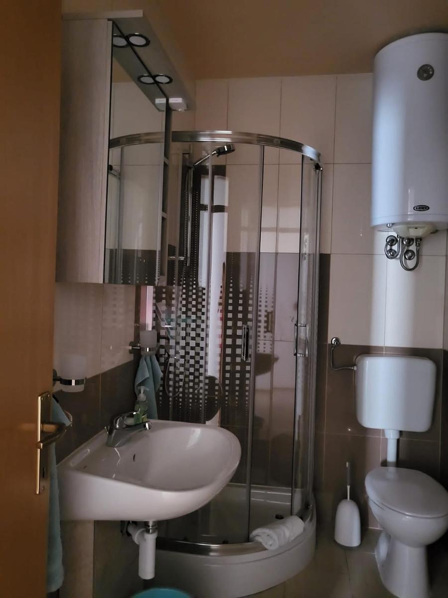 Photo 33