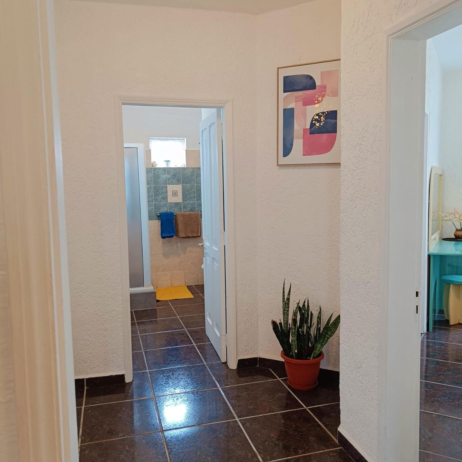 The Coastal Apartment