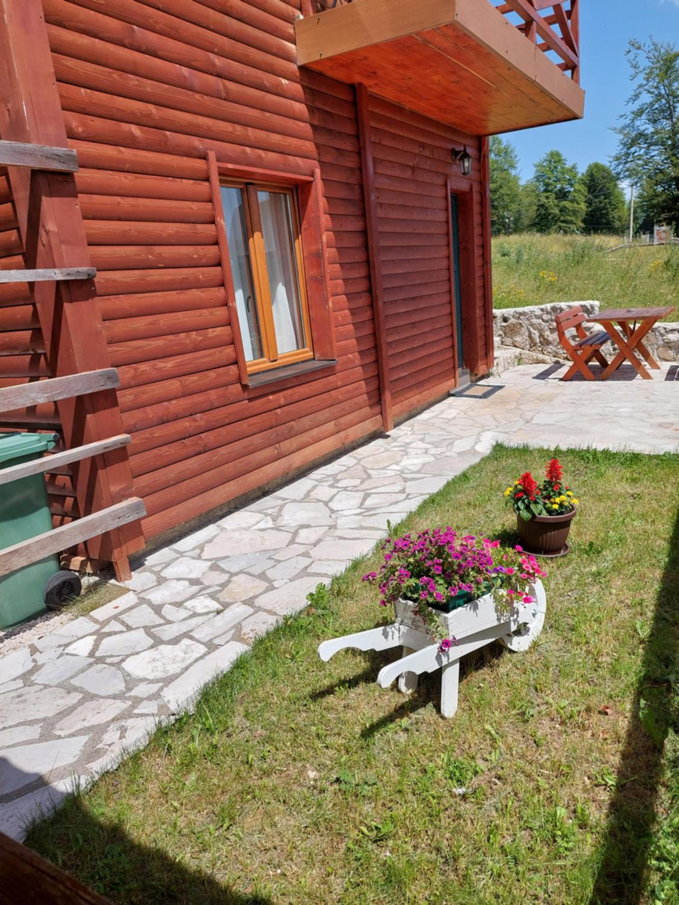 Photo 25