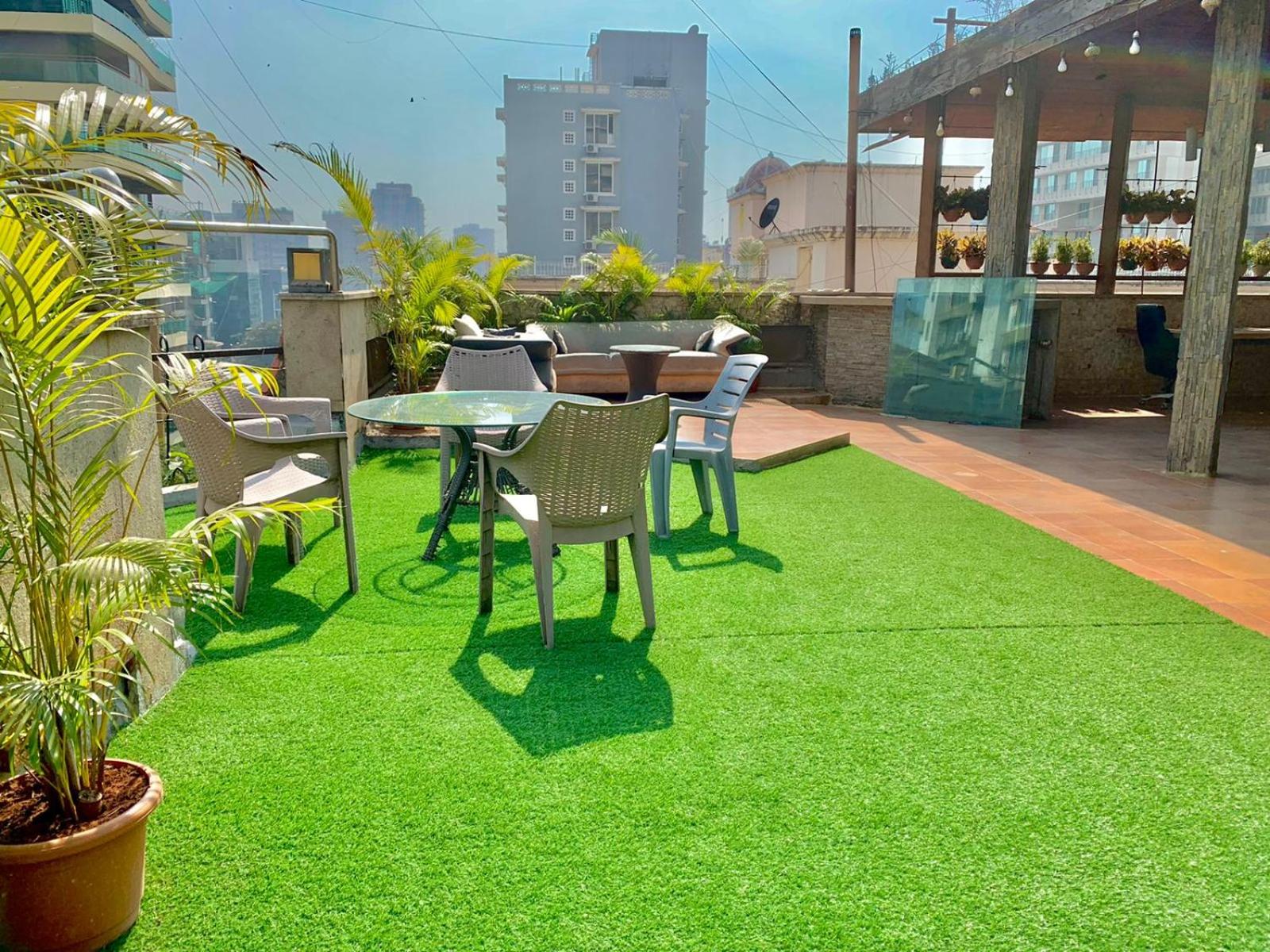 Bandra’s Prime luxurious 2 BHK view 3