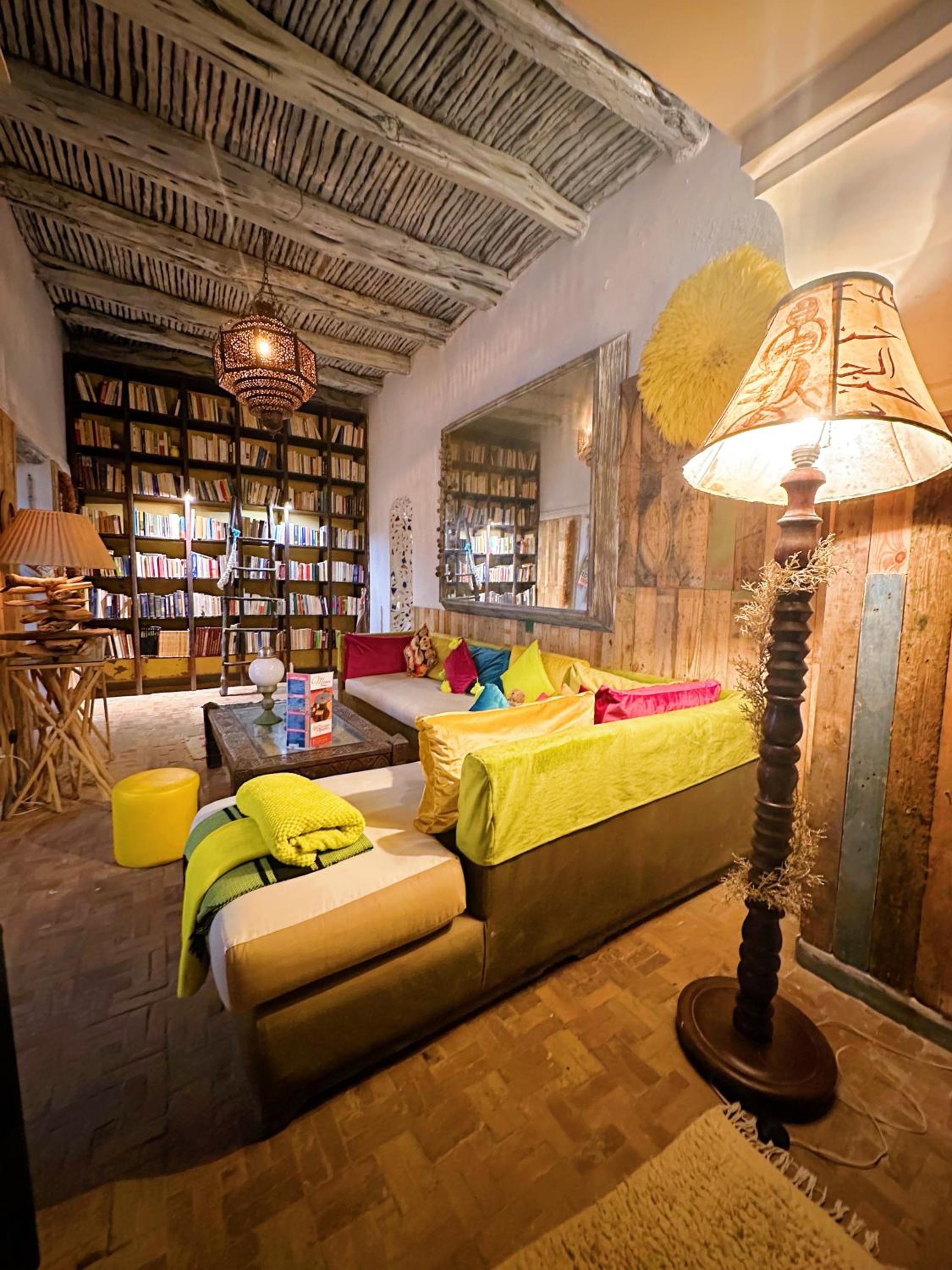 lounge