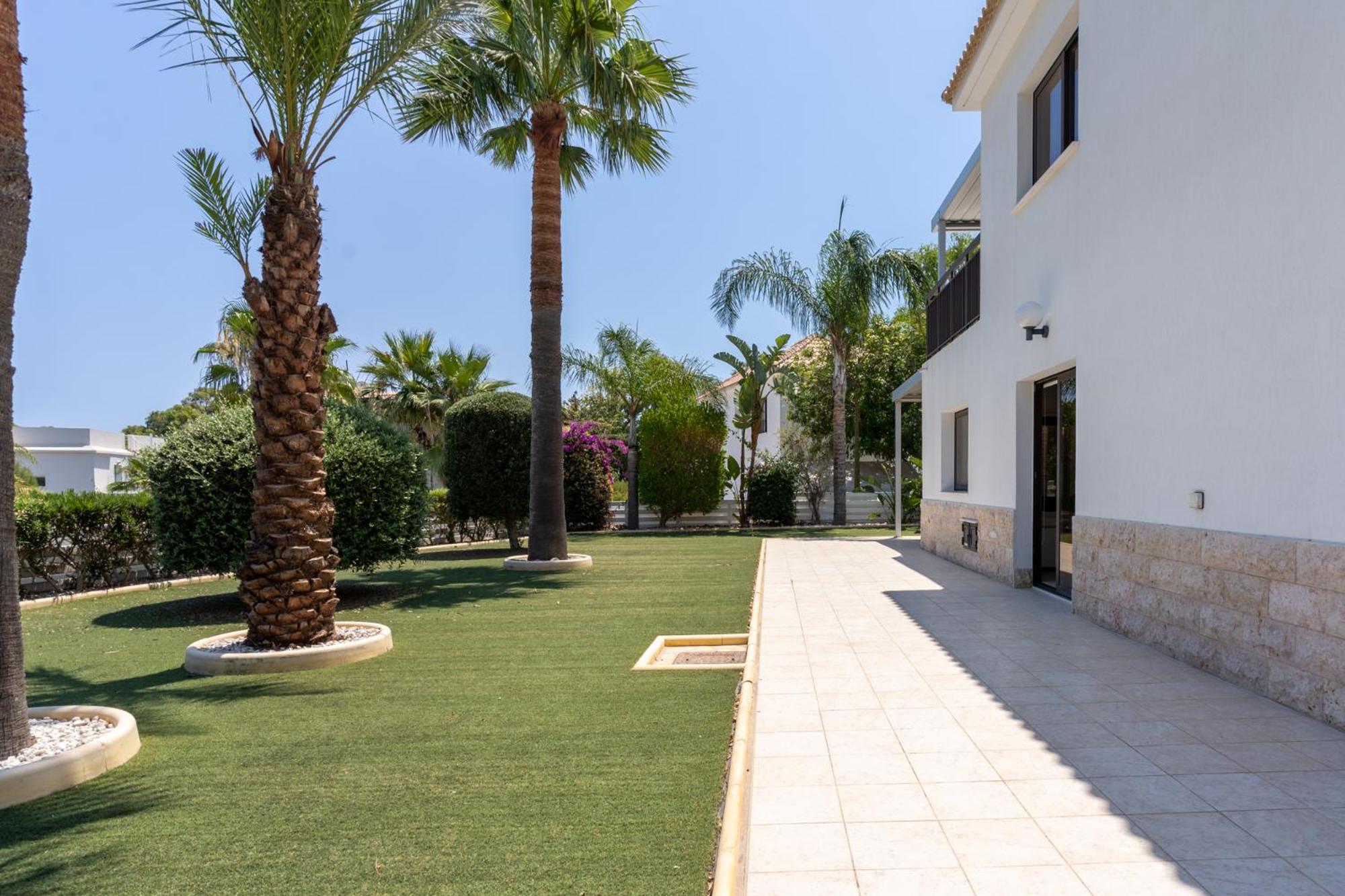 Lime 3-Bedroom Villa in Protaras