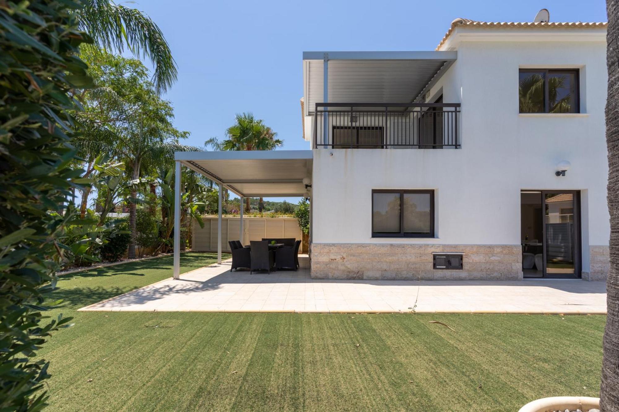 Lime 3-Bedroom Villa in Protaras