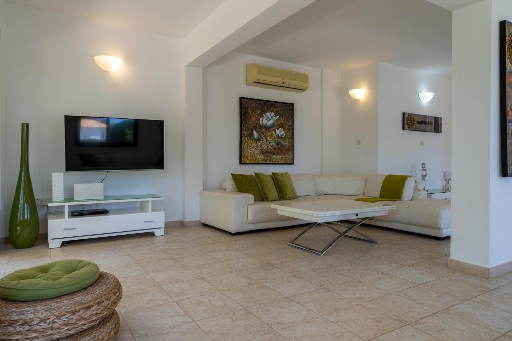 Lime 3-Bedroom Villa in Protaras