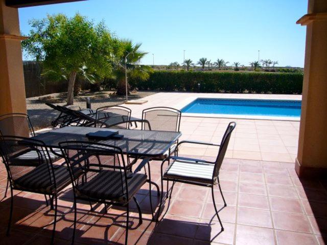 HL 001 Holiday rentals 3 Bedrooms 2 Bathroom view 4