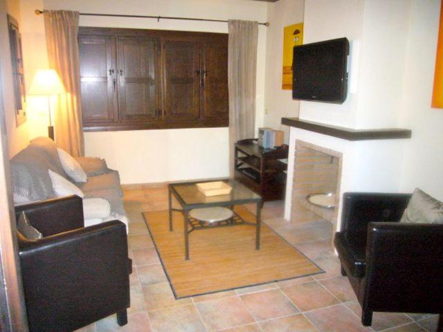 HL 001 Holiday rentals 3 Bedrooms 2 Bathroom view 2