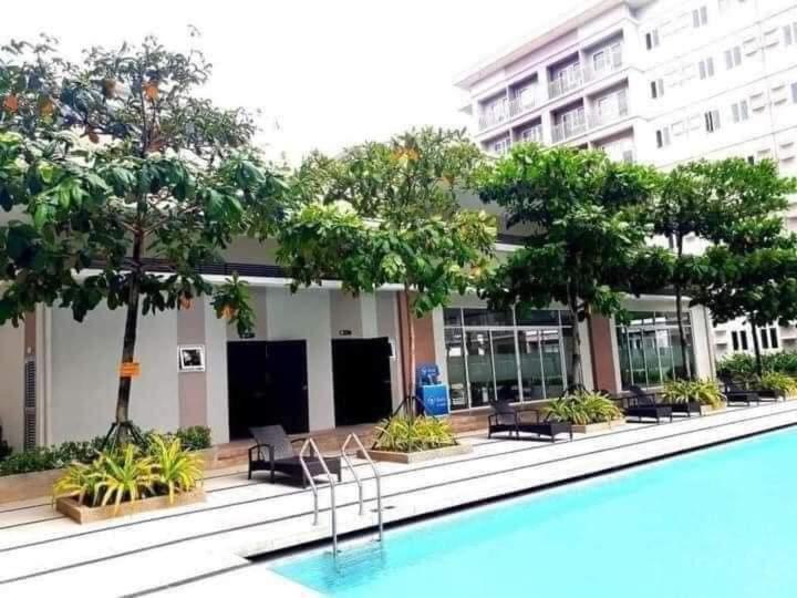 Trees Residence in Quezon City with balcony. view 4