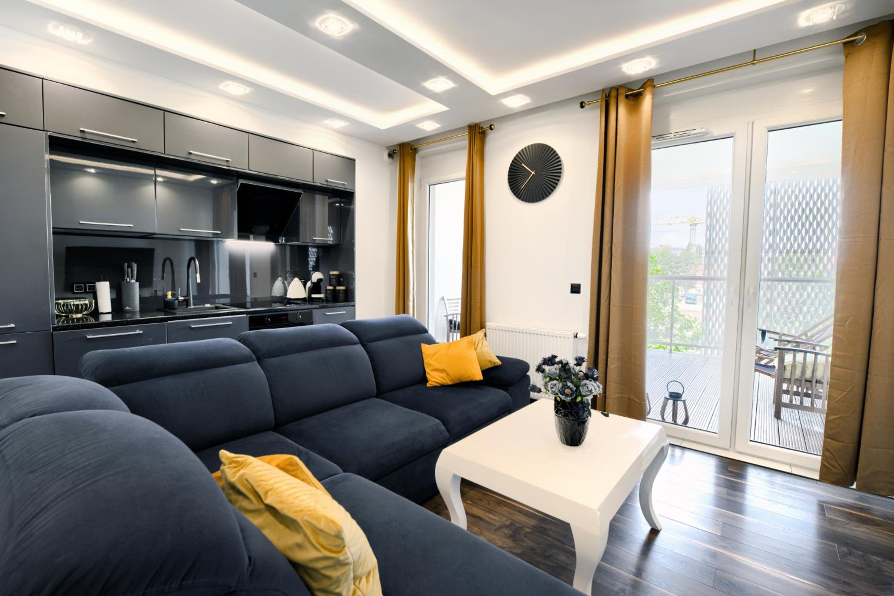 About Art Apartments view 4