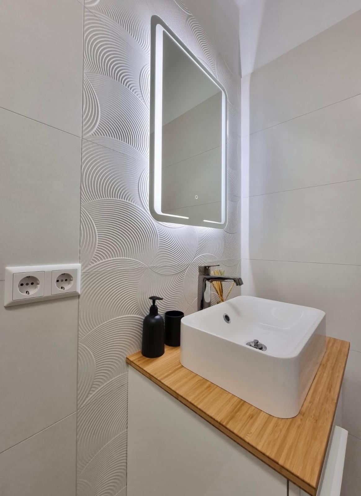 BaMo Studio - city living downtown