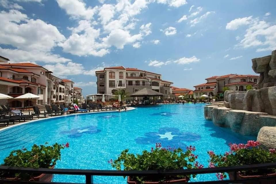 Victoria Villa, 13 Merlot street, The Vineyards resort, Aheloy, Pomorie.