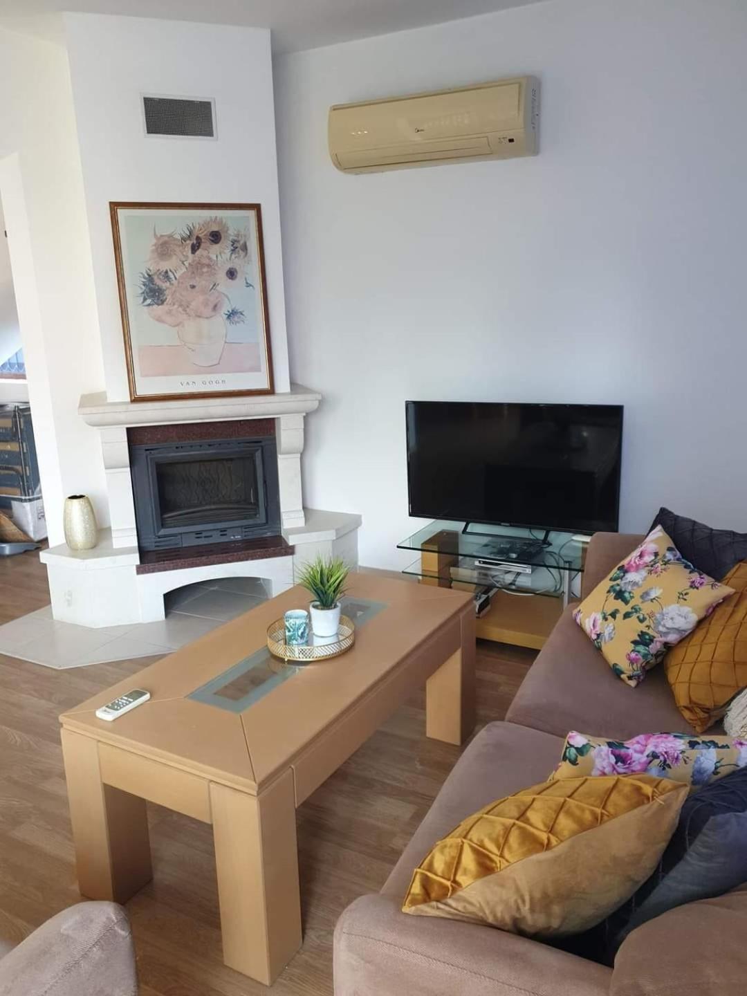 Victoria Villa, 13 Merlot street, The Vineyards resort, Aheloy, Pomorie.