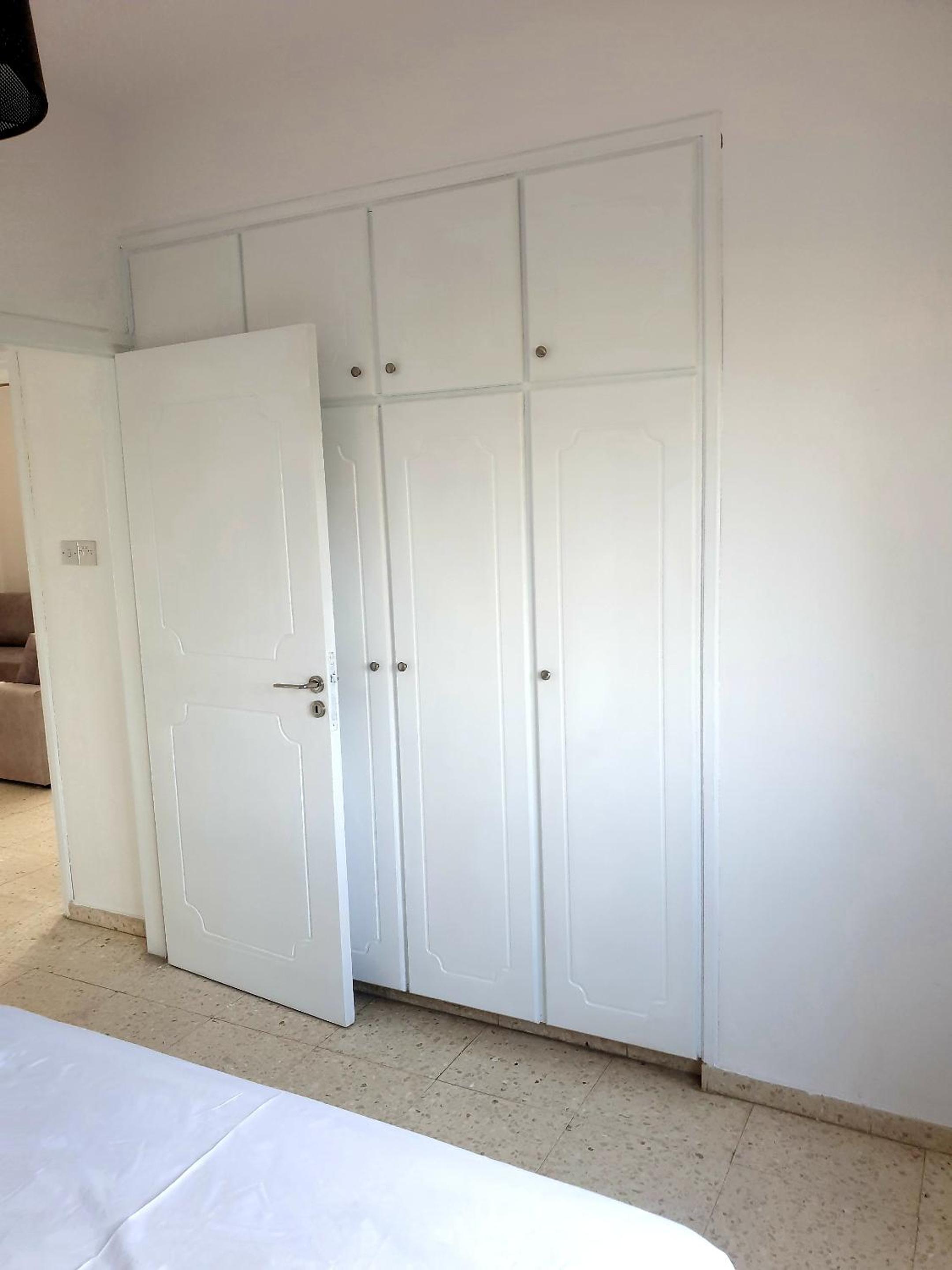 Spacious 2 BR appartment near mall -Internet 1Gbps