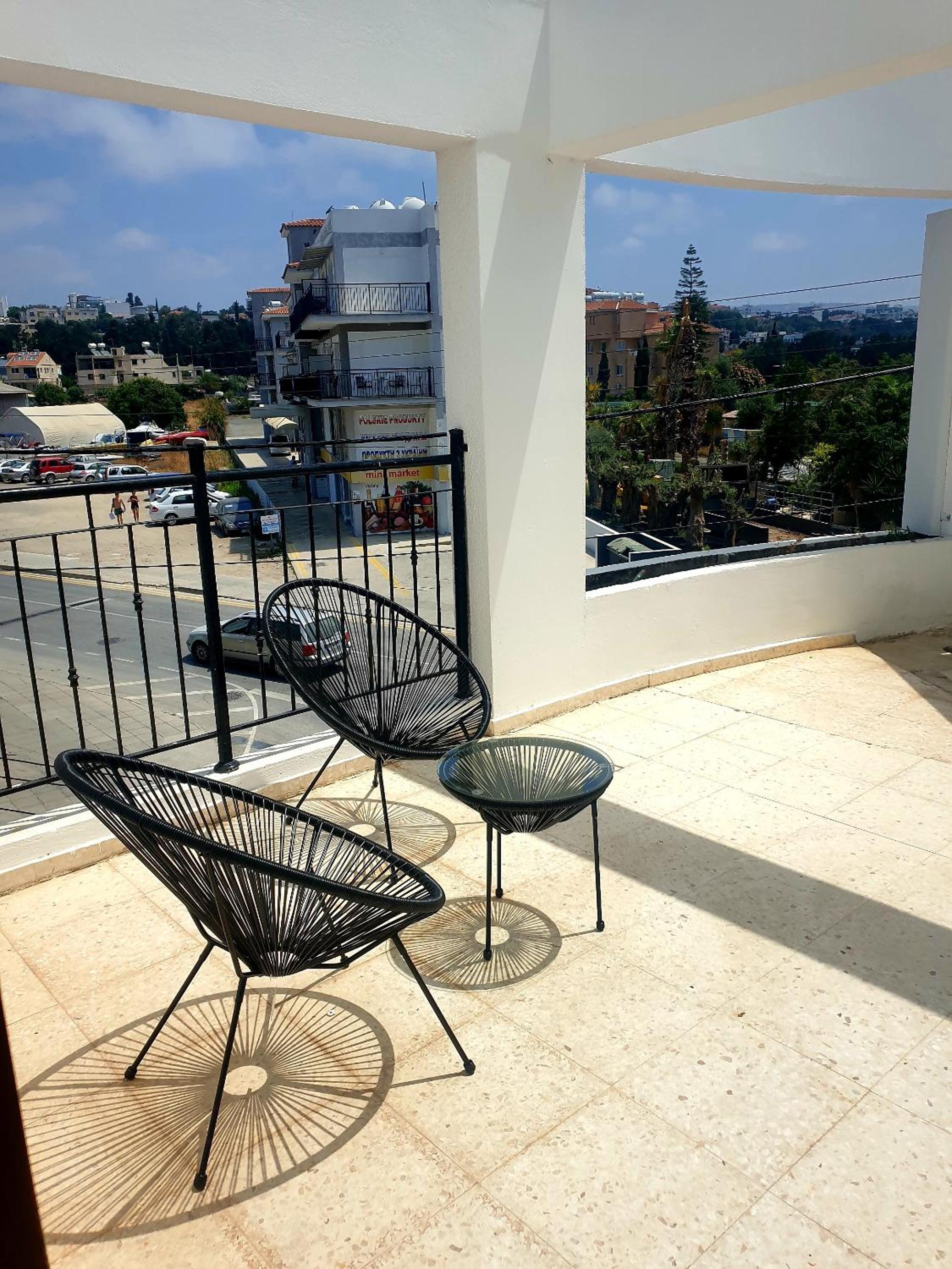 Spacious 2 BR appartment near mall -Internet 1Gbps