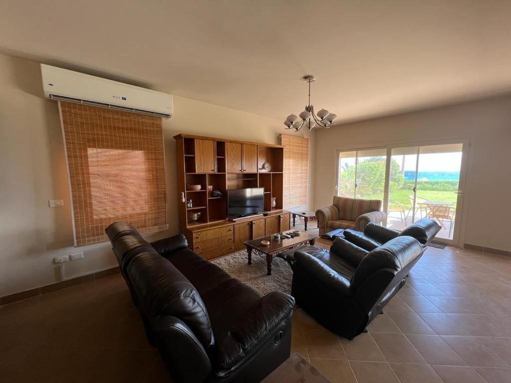 First Row Sea Front Villa La Vista Topaz--Families Only view 5