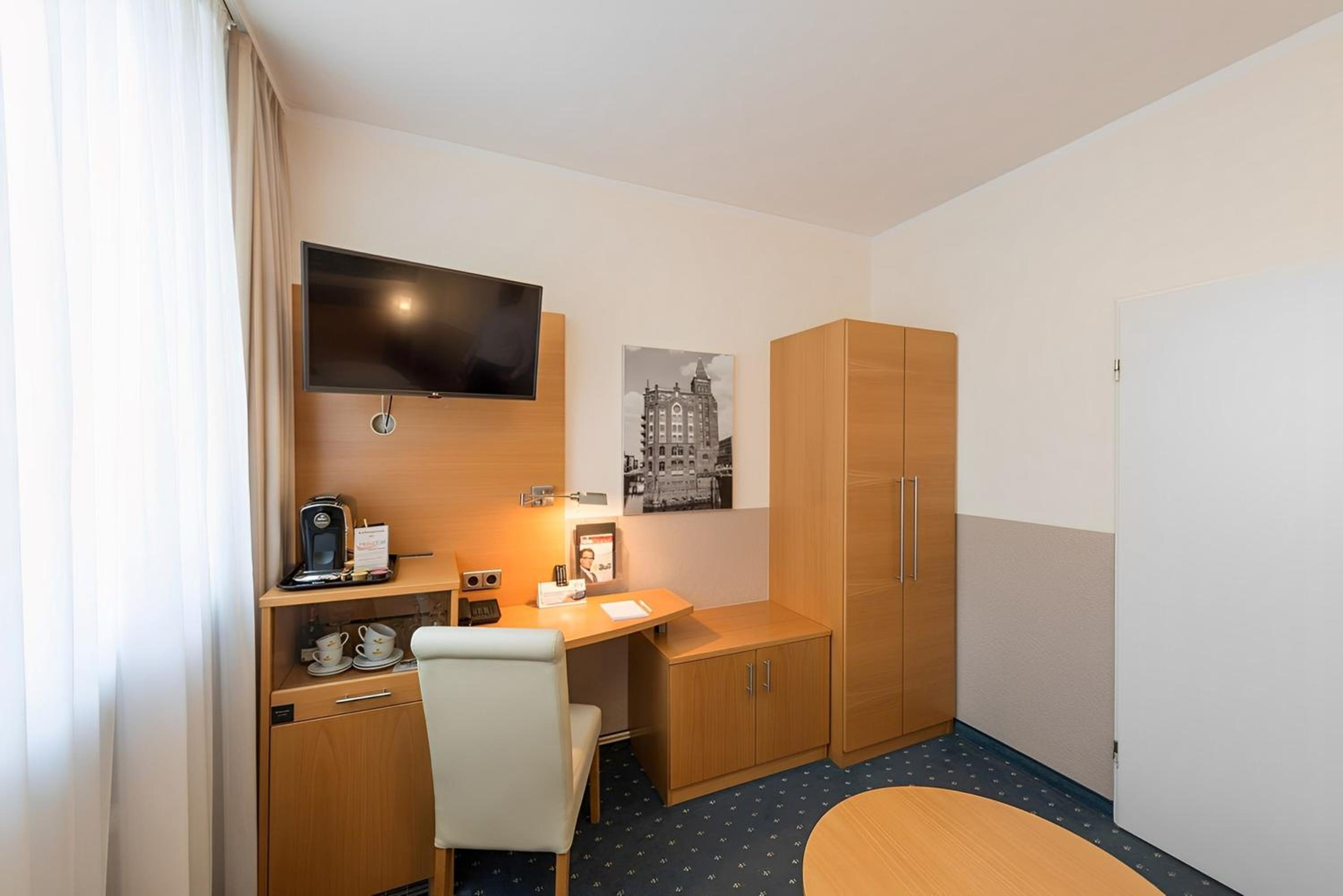 Hamburg Vacations - Heikotel - Stadtpark Residenz - Property Image 30