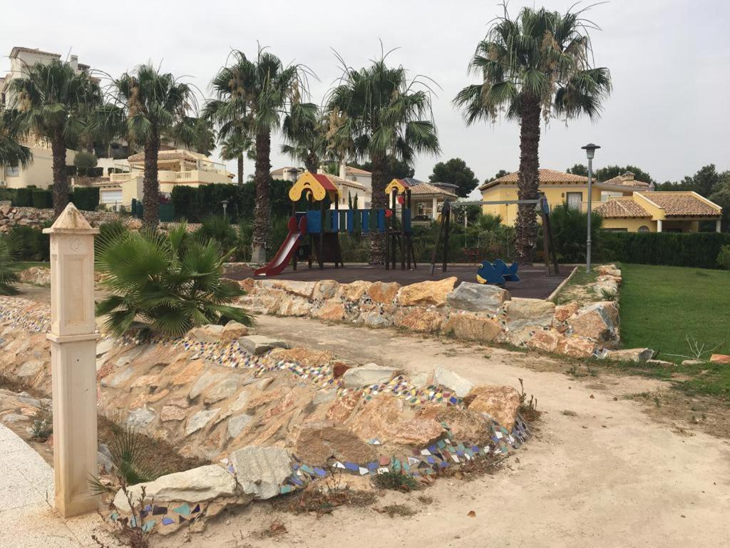 Casa Orihuela Costa con parking privado y piscina
