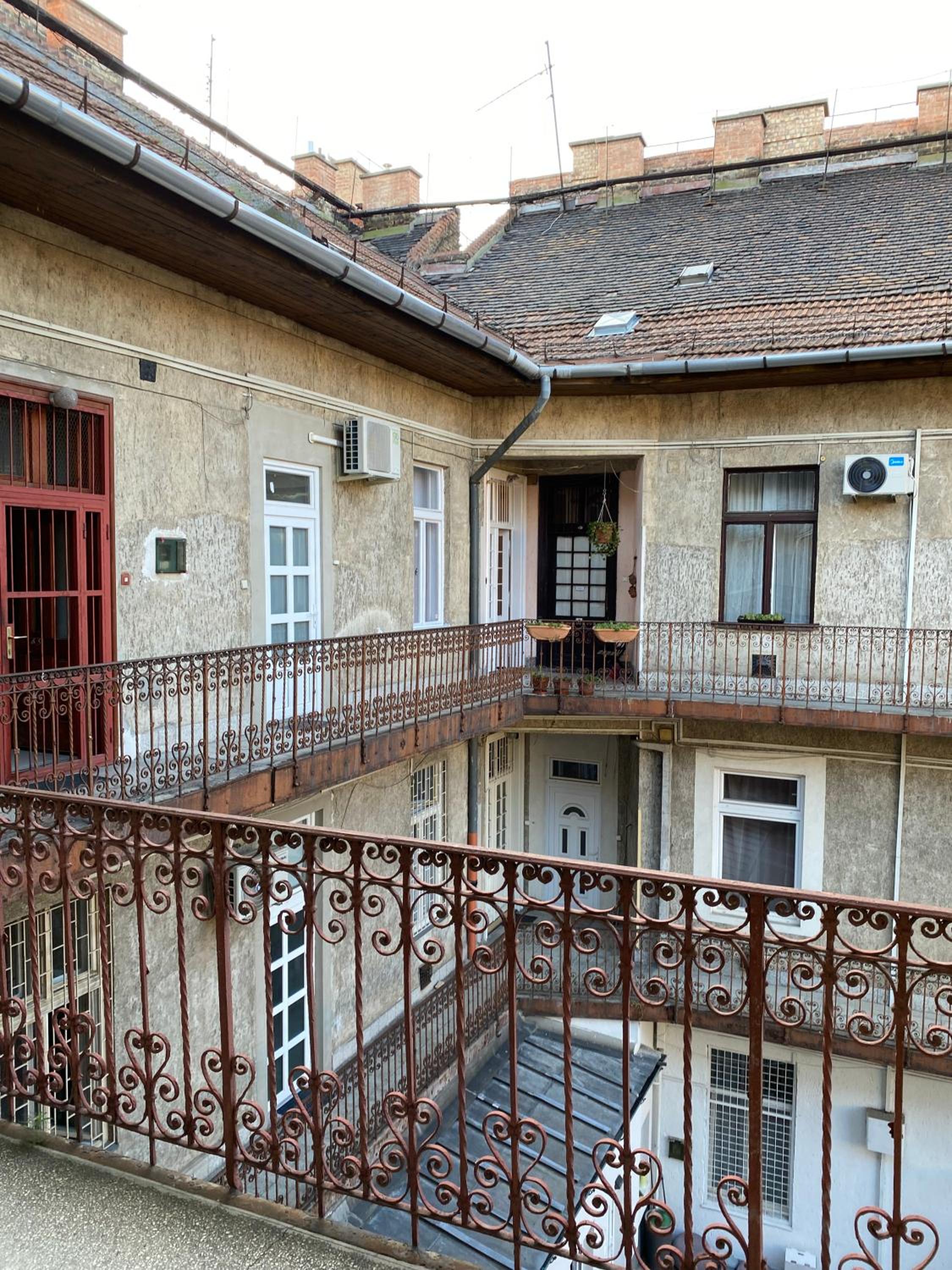Photo 43