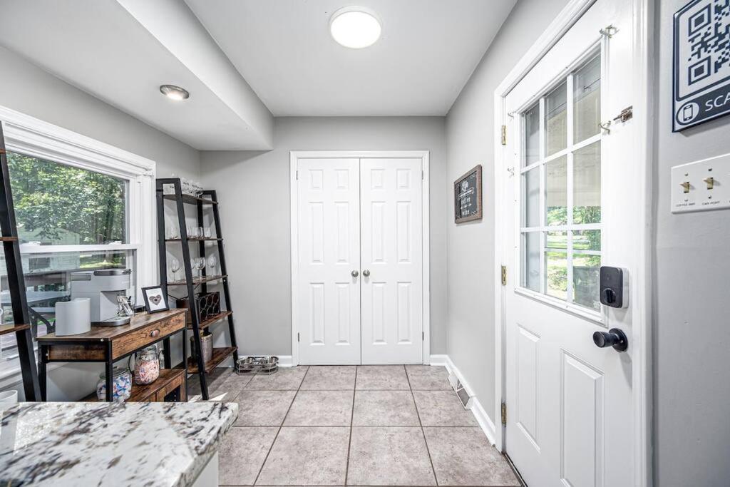 Pet Friendly Cozy 3BRM fully Fenced yard view 2