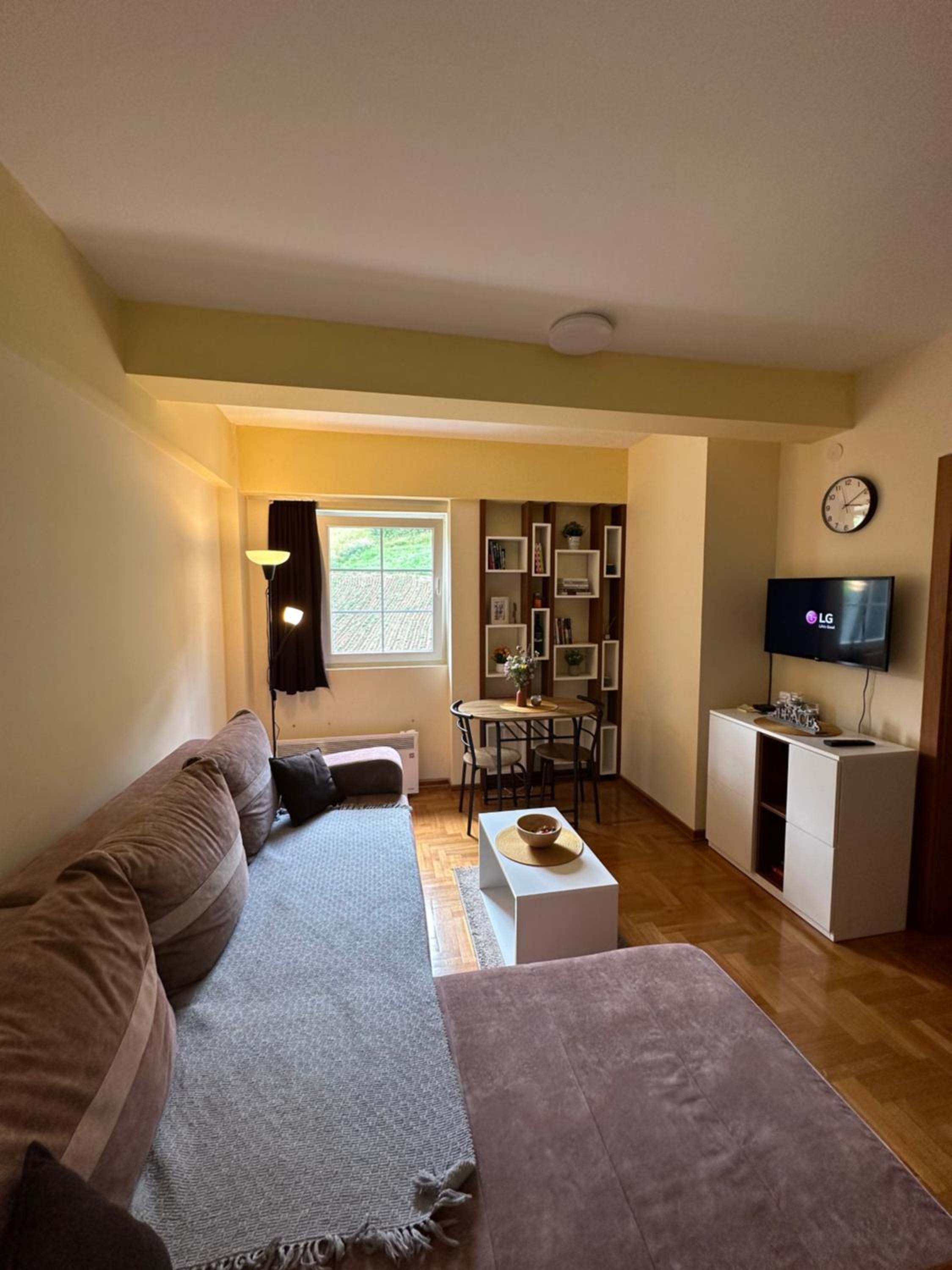 Suncani apartman 36, Brzece view 3