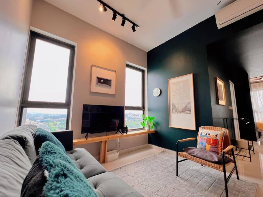 Studio Staycation D'Sara @ Linked MRT, Near Thomson Hospital & Sungai Buloh Hospital photo 5