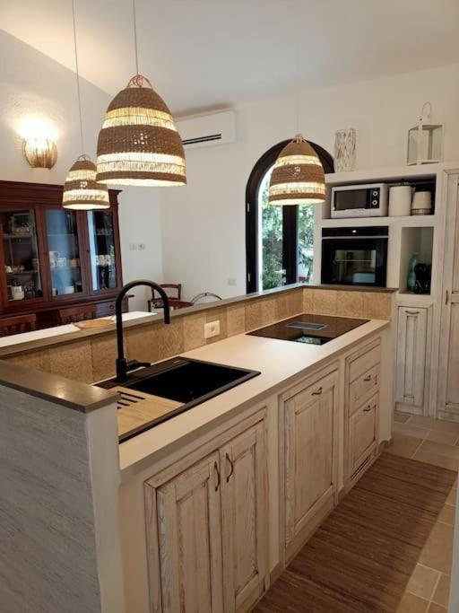 Indipendent villa at only 100 mt. from the beach view 4