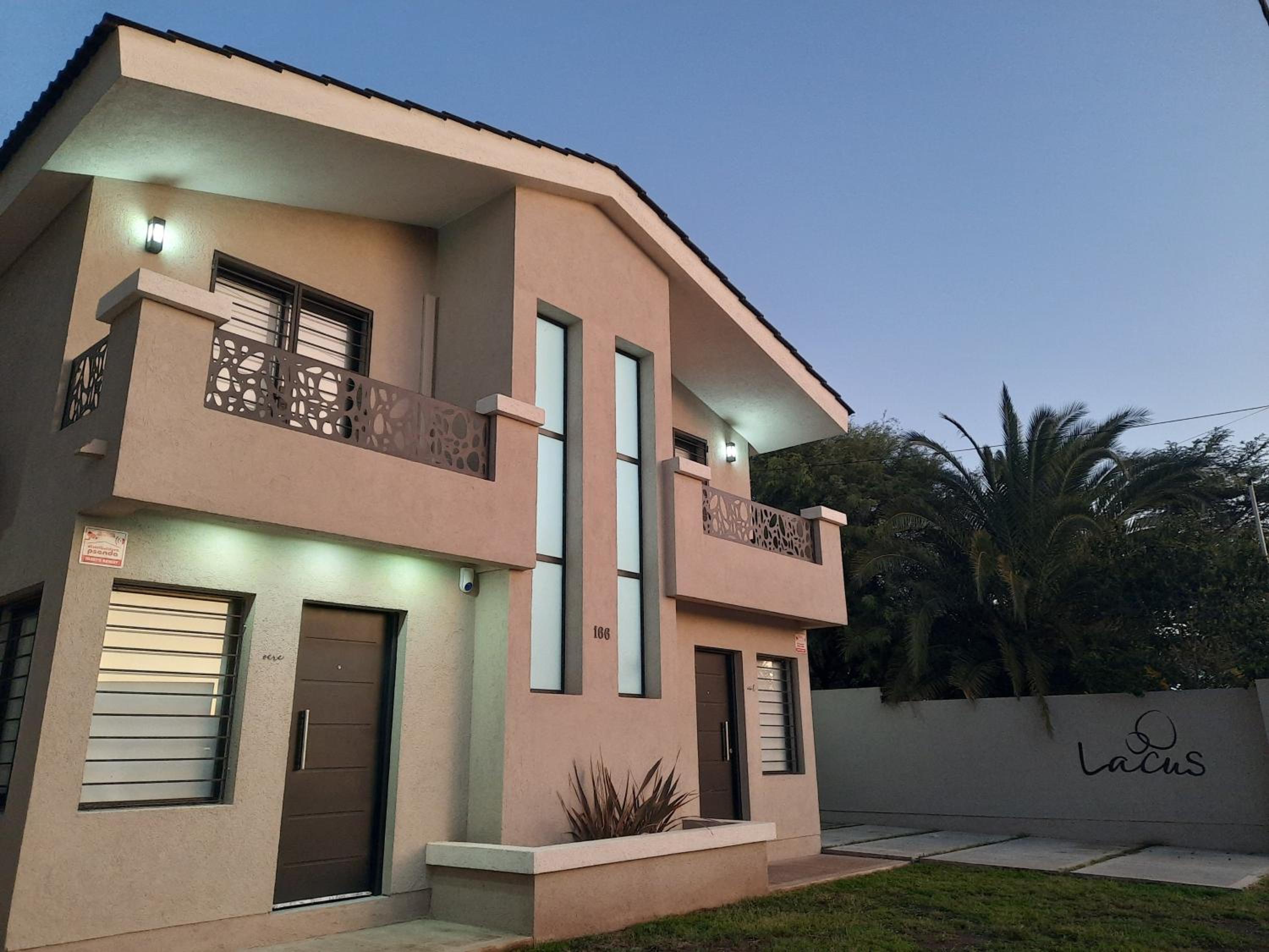 Lacus. Casas de lago. - Image 1