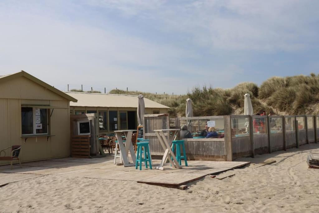 App op steenworp van golf&strand