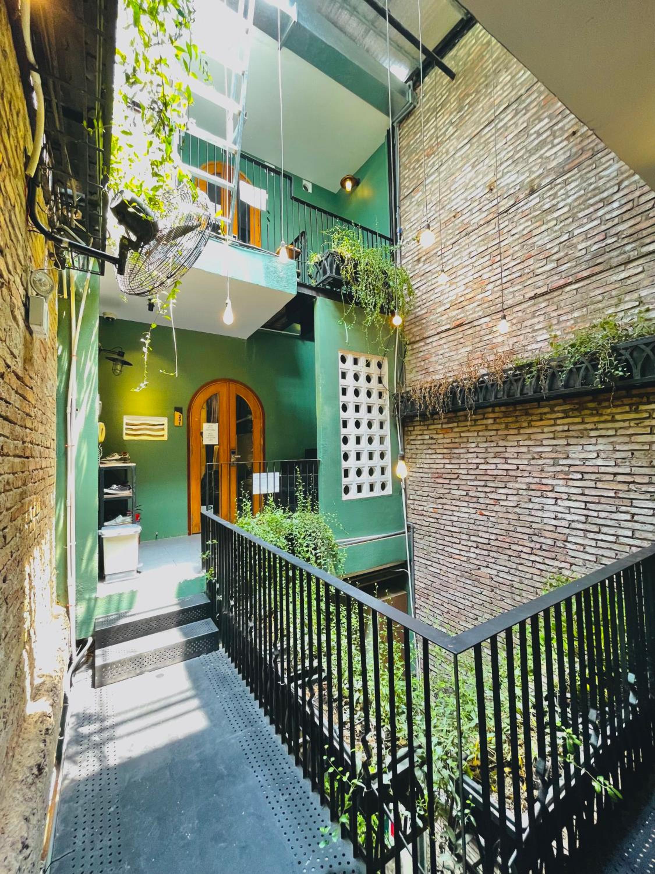 VY DA CENTRAL MARKET HOSTEL