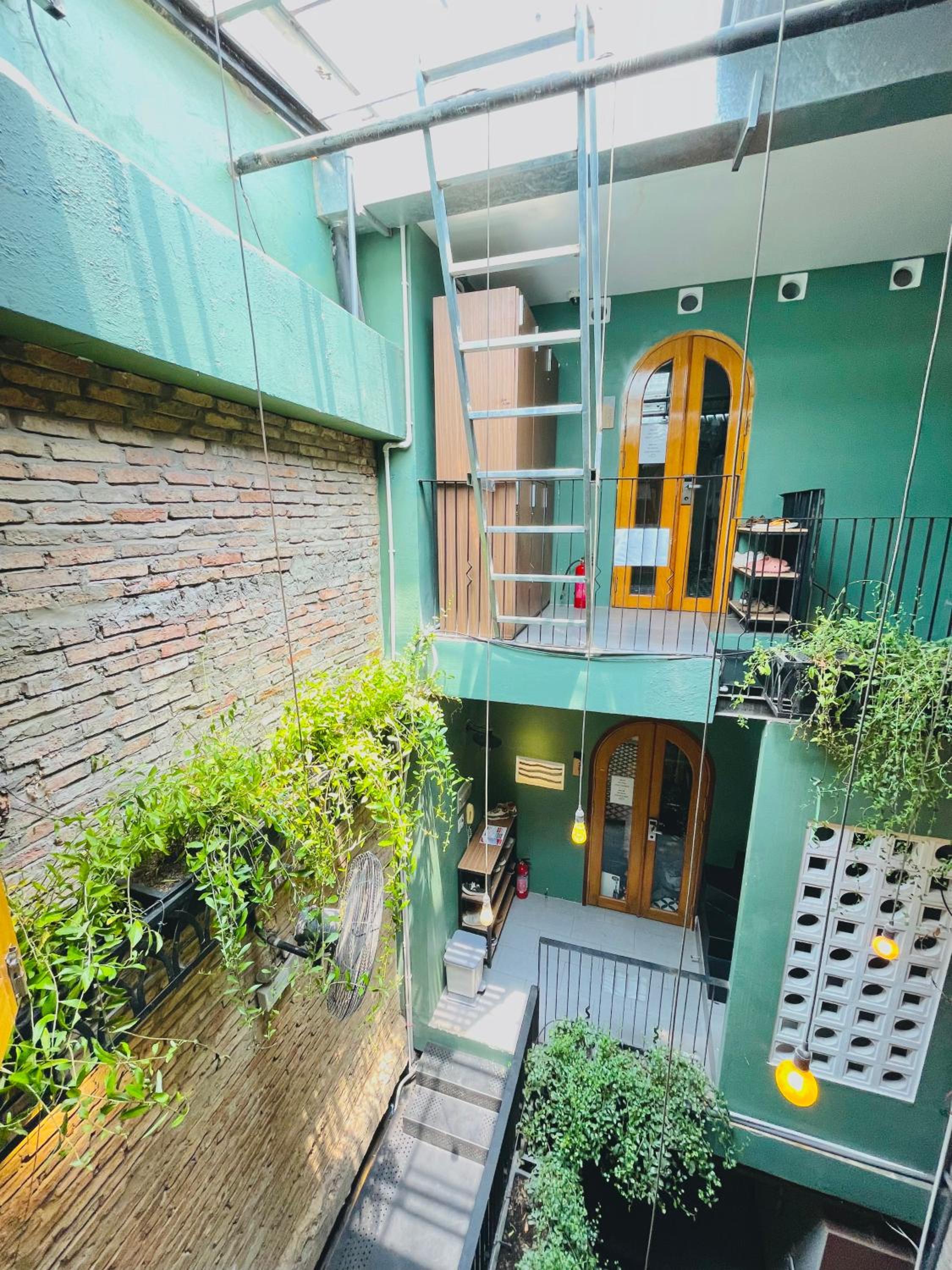 VY DA CENTRAL MARKET HOSTEL