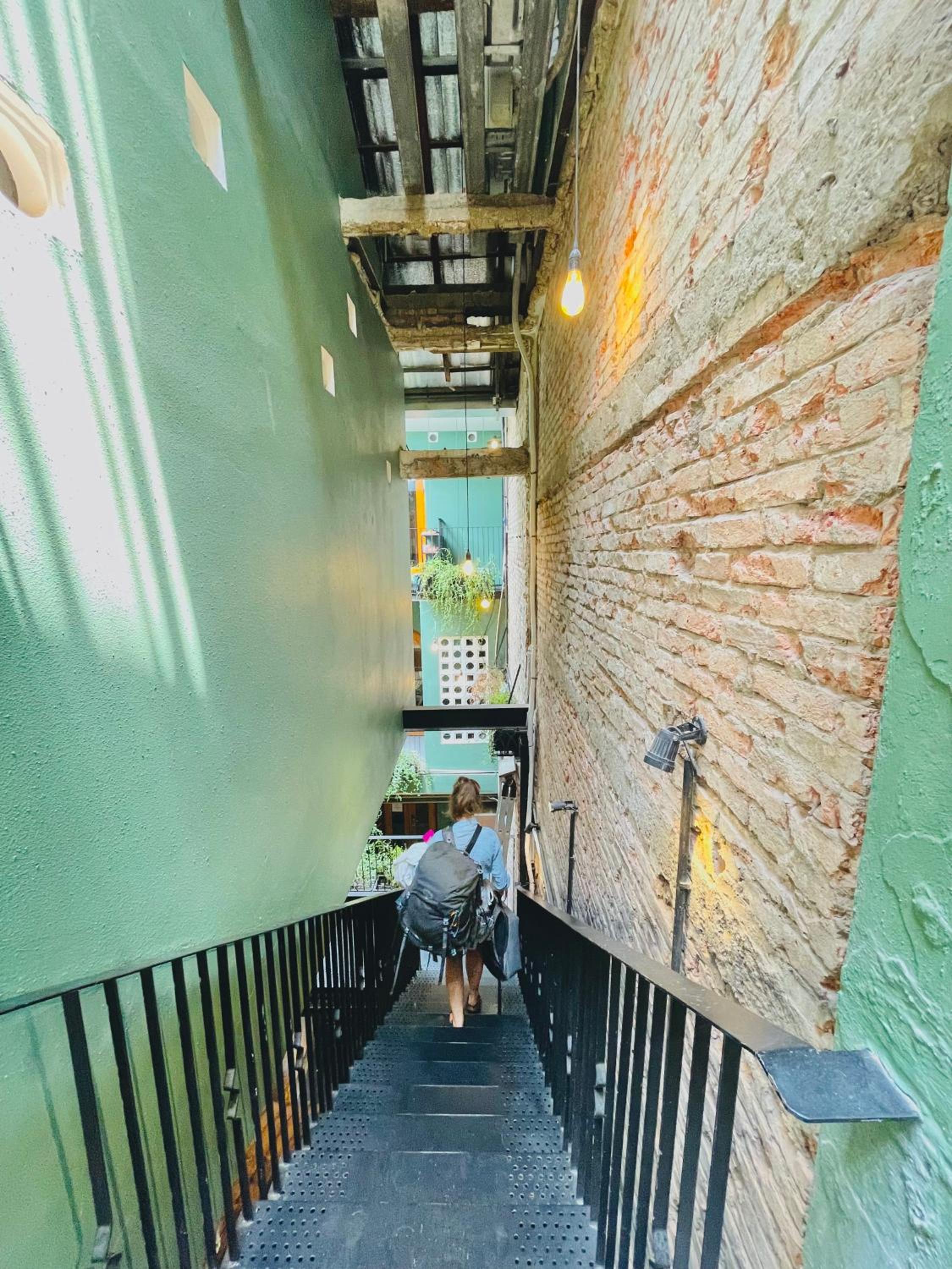 VY DA CENTRAL MARKET HOSTEL