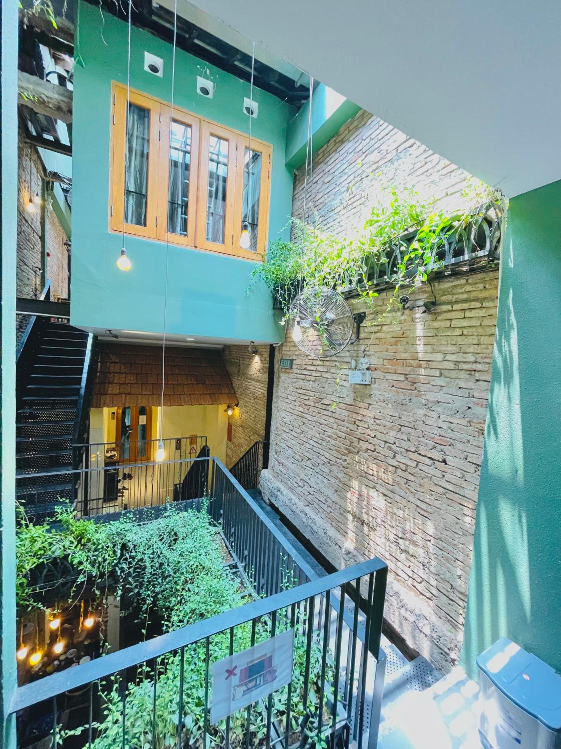VY DA CENTRAL MARKET HOSTEL