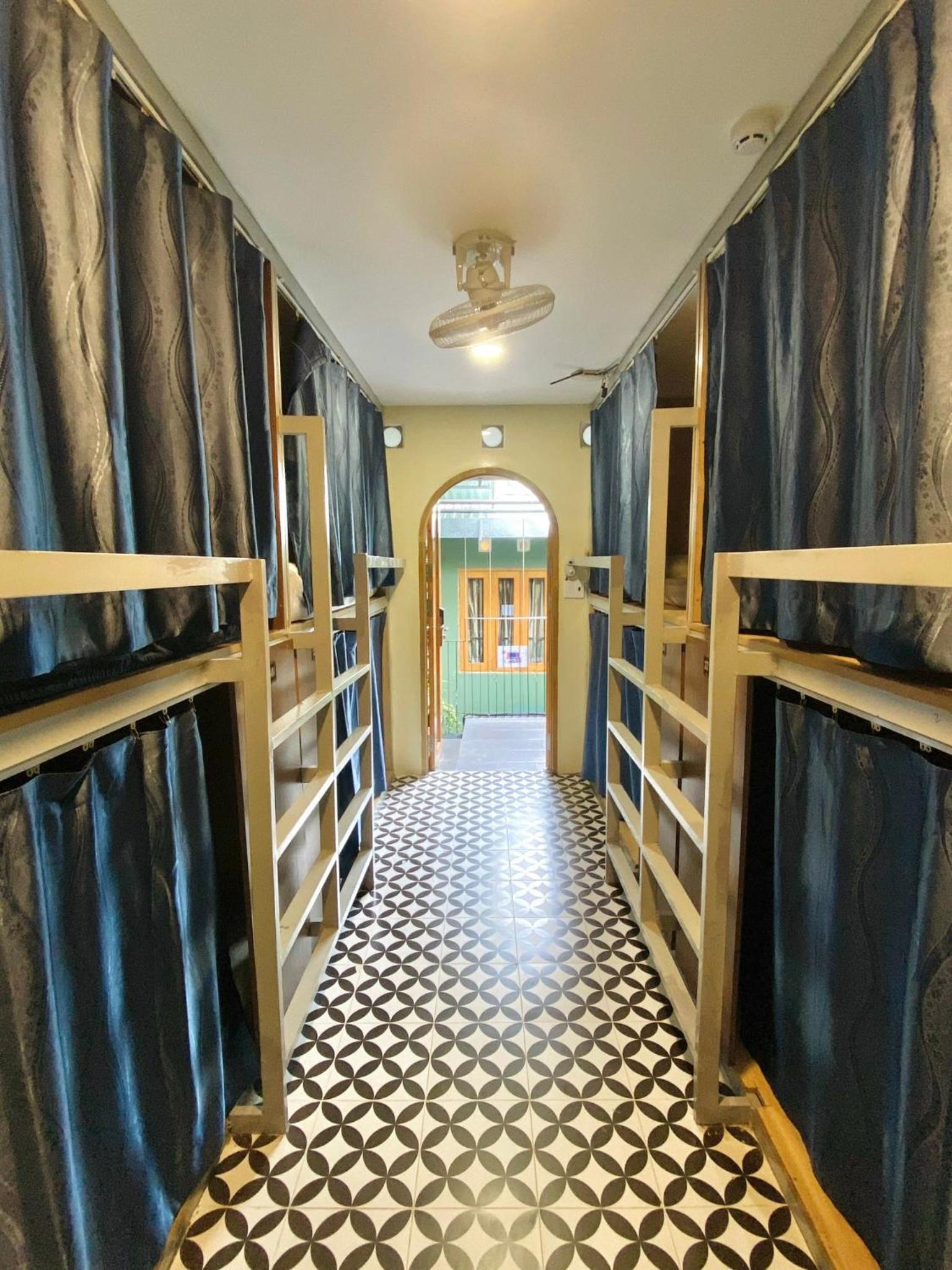 VY DA CENTRAL MARKET HOSTEL