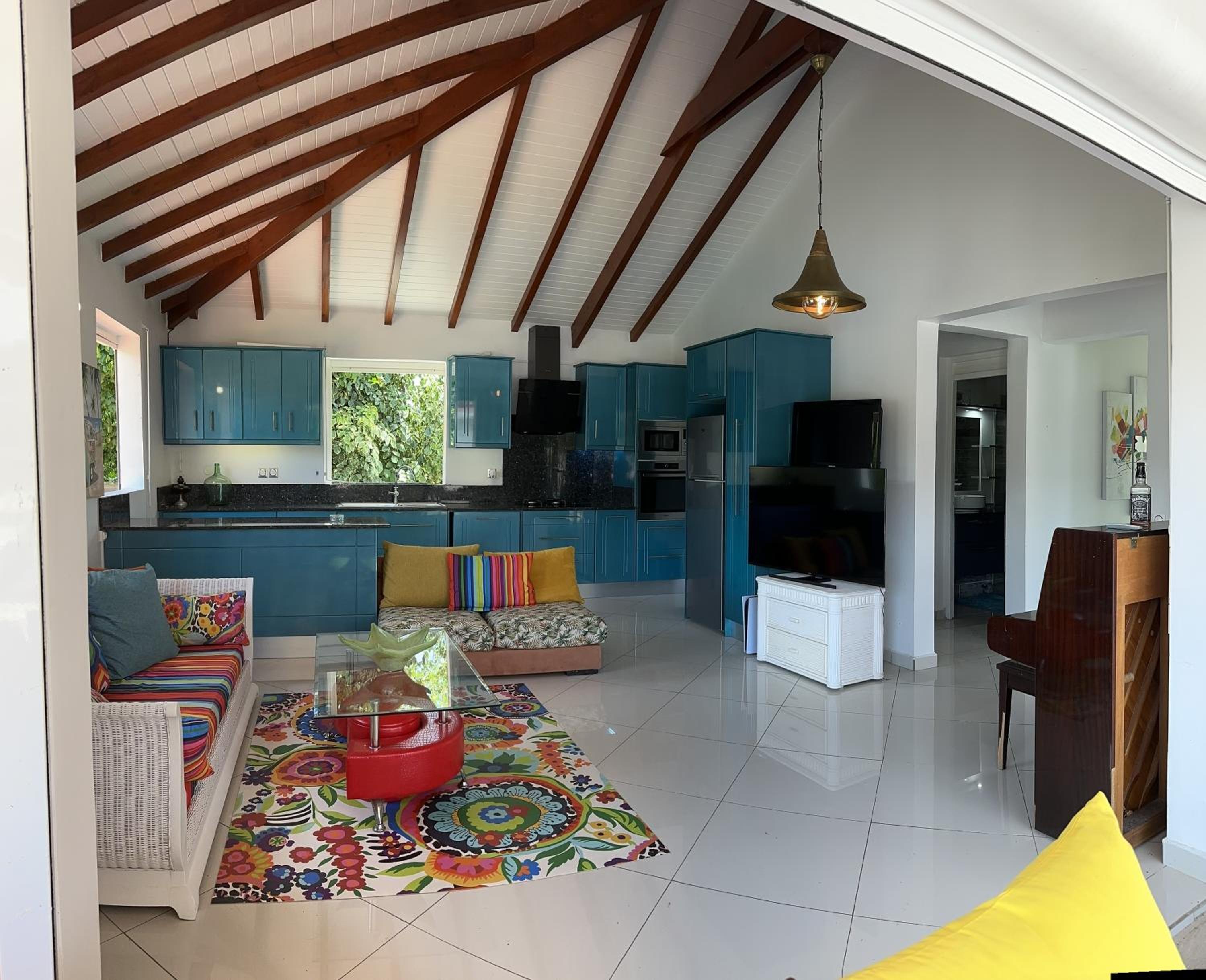 villa avec piscine pour 6 personnes 2 chambres 2 salles de bain view 2